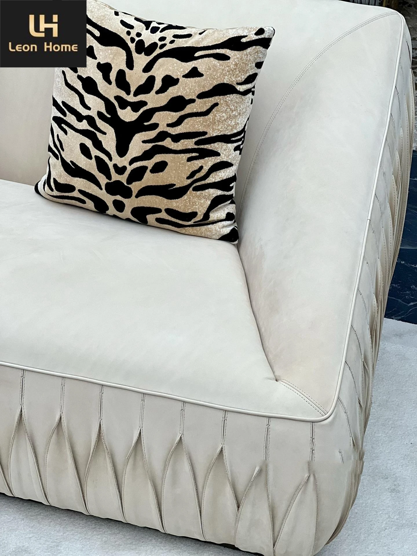 Hot Sale Popular New Design Sofa Luxury Modern Sofa Set Furniture Living Room Natural Luxury Sofa