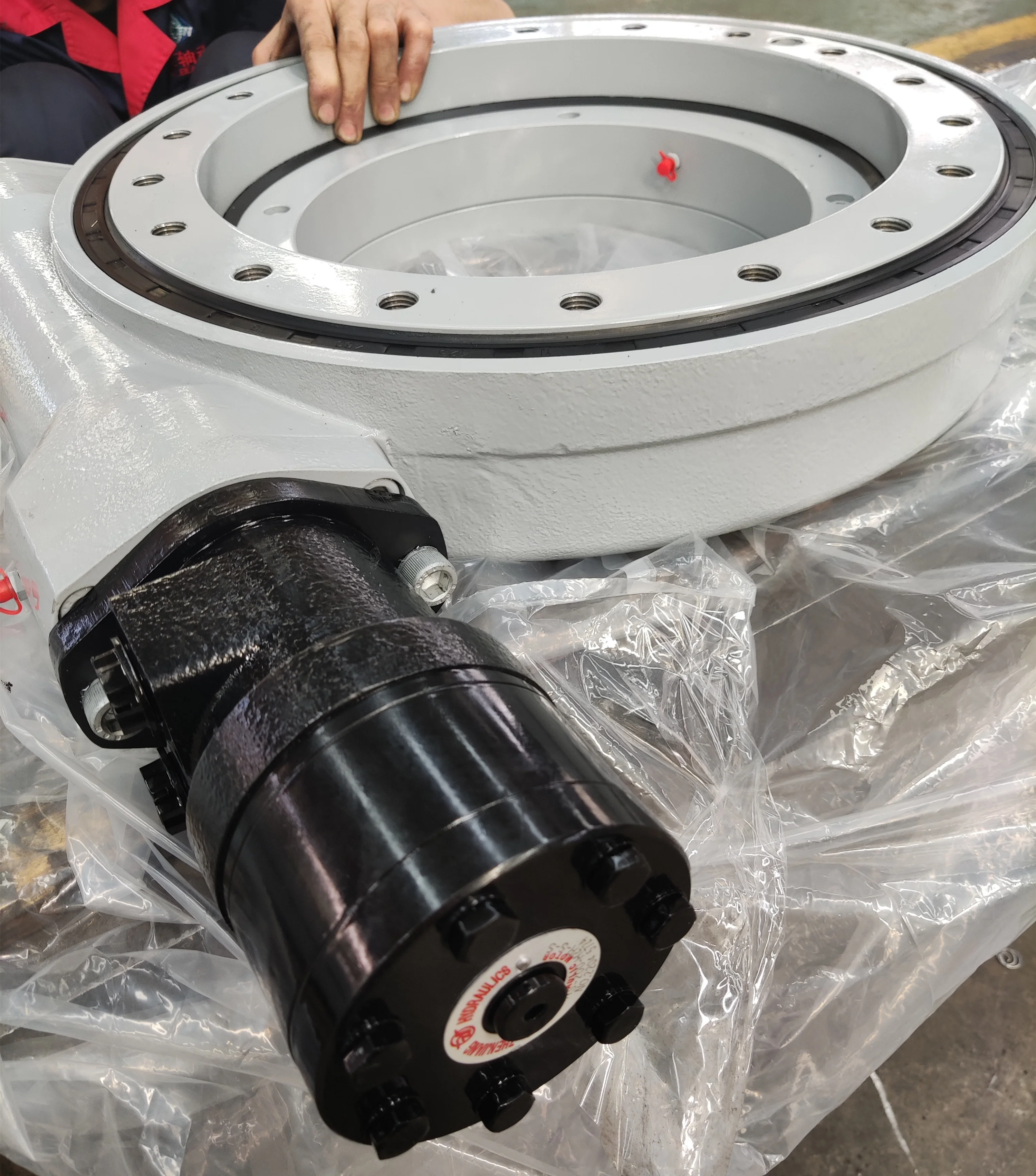 slew drive used for Fog cannon truck application