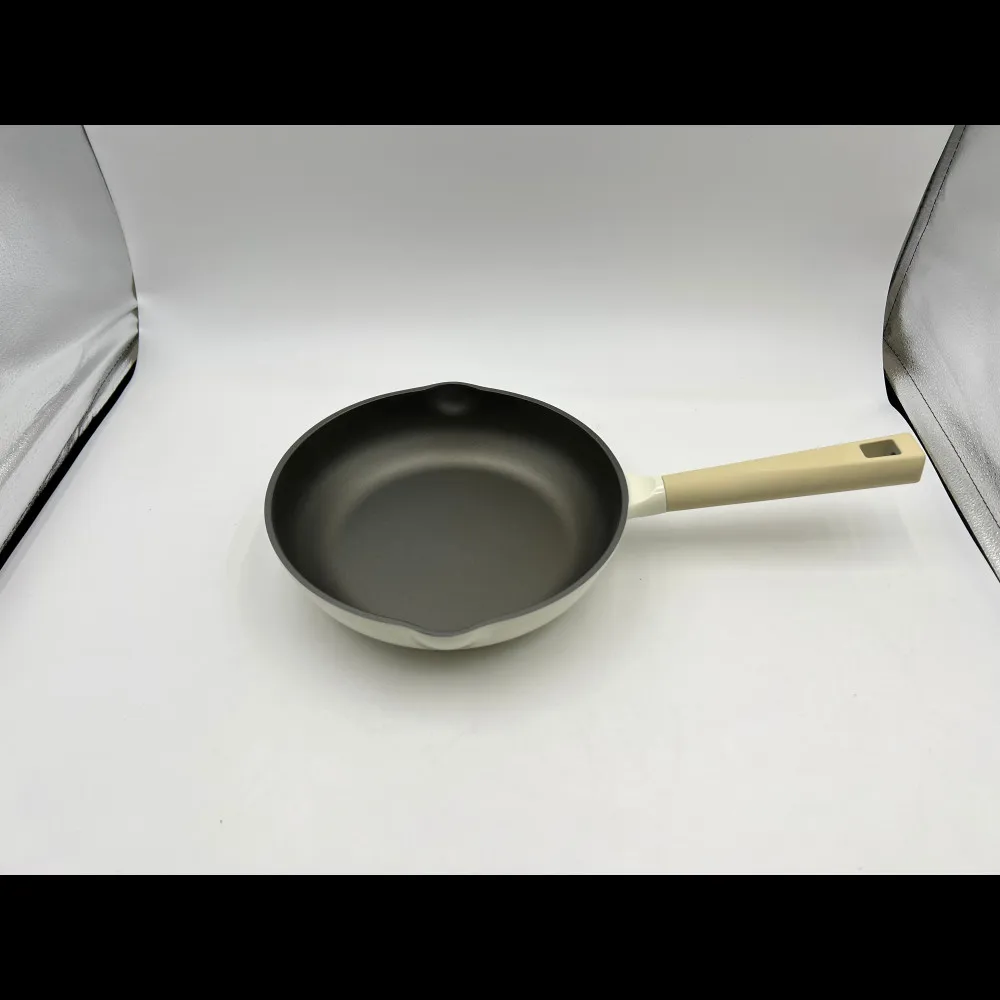 New arrival stand up straight die casting aluminum deep fry pan wok with Titanium-containing coating