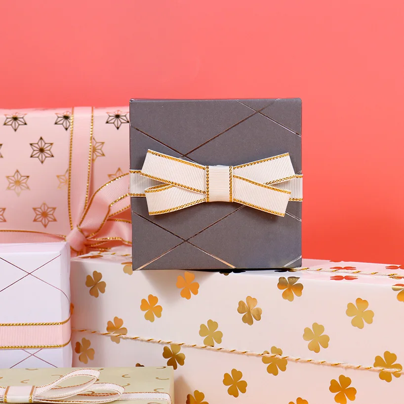 High Quality Wholesale Customization Wrapping Paper Sweet Style Four-leaf Clover Gift Paper Spot Packaging Paper