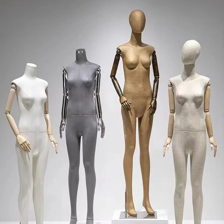 Женский манекен для витрины