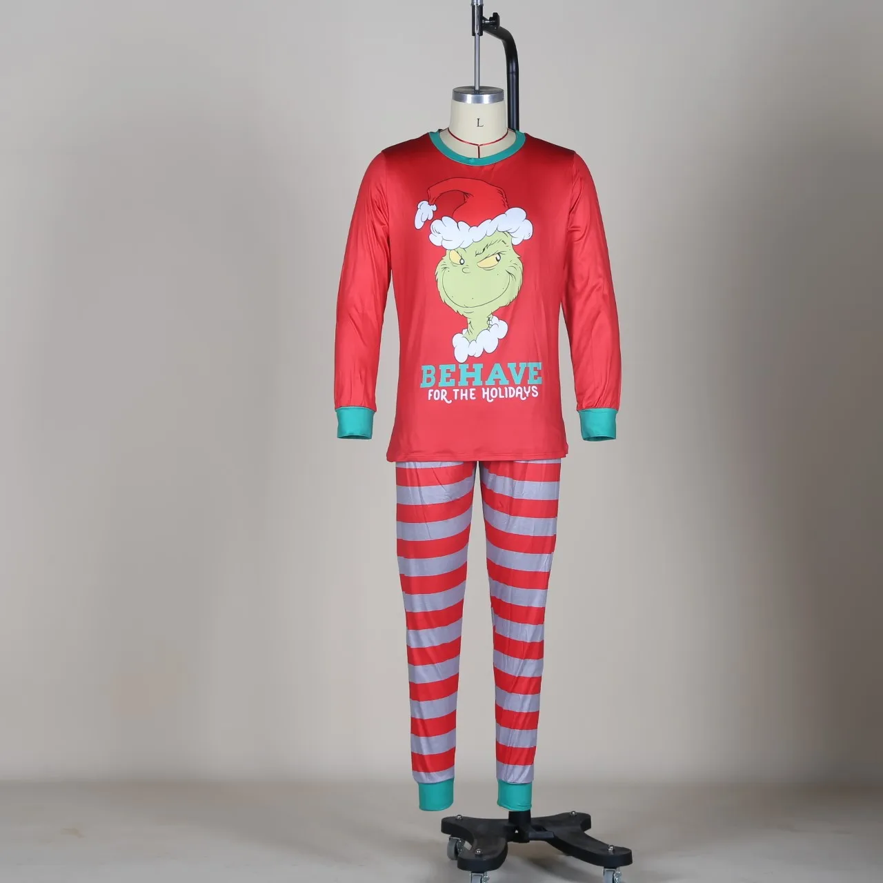 2021 New Style Cartoon Red and Grey Striped Christmas Parents And Children Pajamas