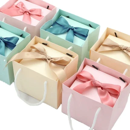 Wholesale custom luxury sweet wedding favour candy box gift box with ribbon