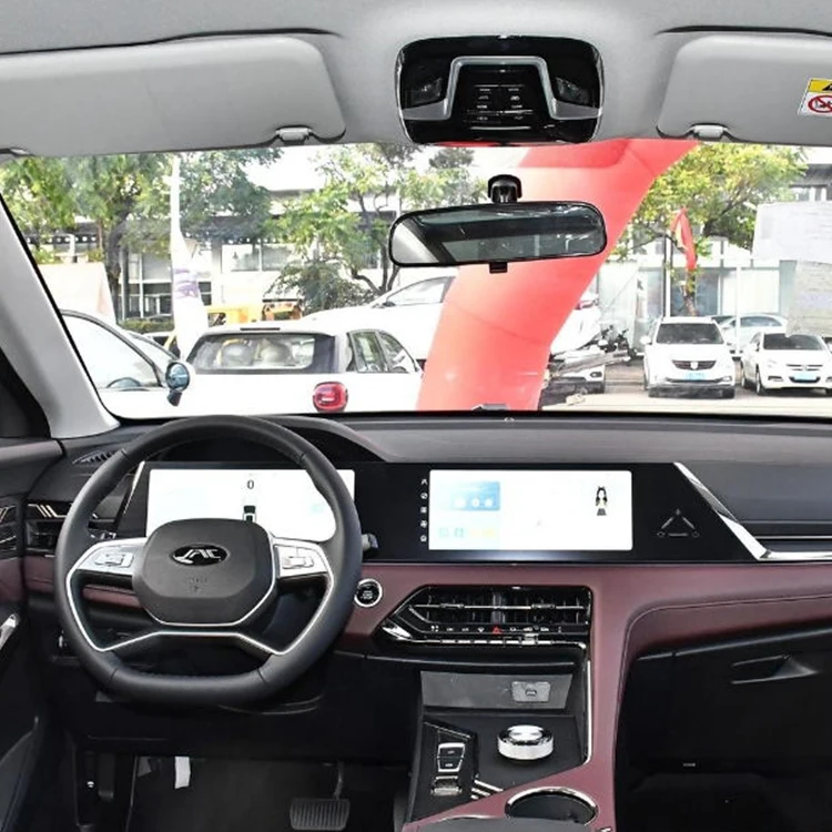 Новая модель автомобиля Jianghuai X8 PLUS