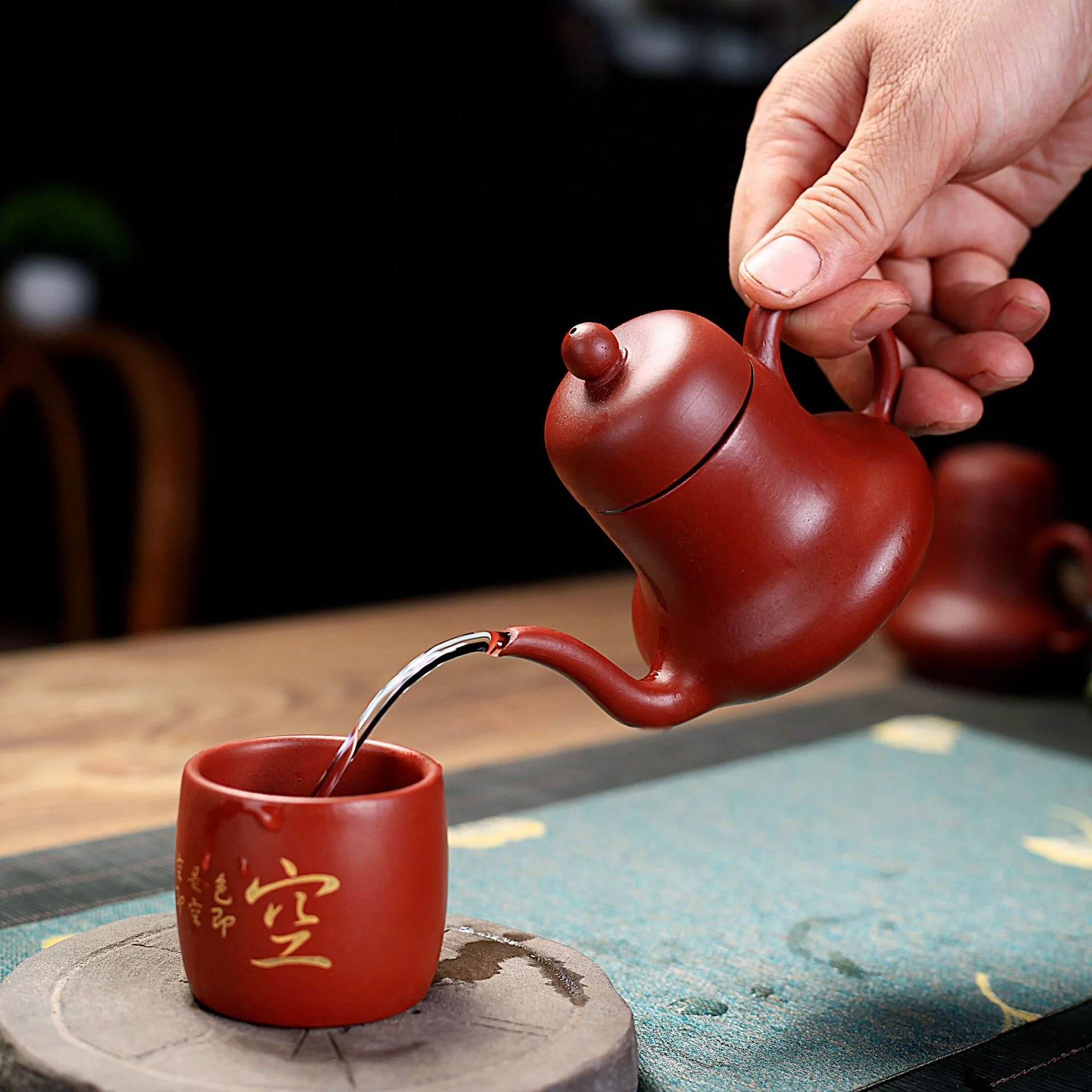 Factory supply Chinese traditional kongfu tea set Yixing zisha hu yingxing purple clay tea pot si ting hu customize logo