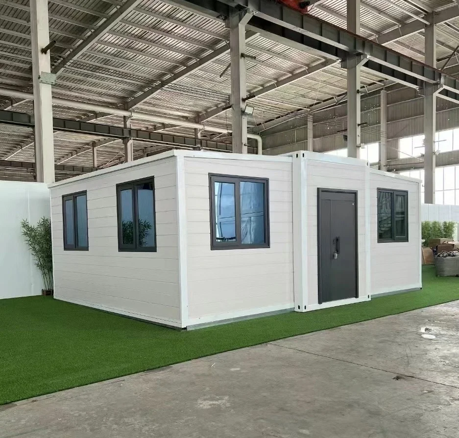 China 20ft 40ft Insulated Steel Container House Fast Build Prefab Modular Folding Design 2 3 4 Bedrooms Hotels Outdoor Use