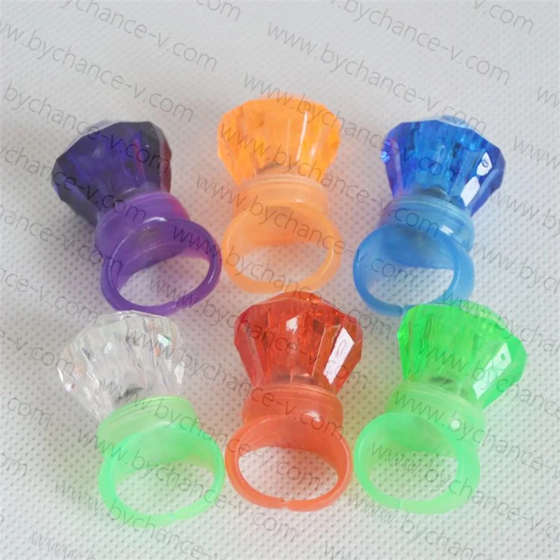 wholesale cheap kids party supplies LED light up finger rings glowing diamond ring flashing party funny costume accessories