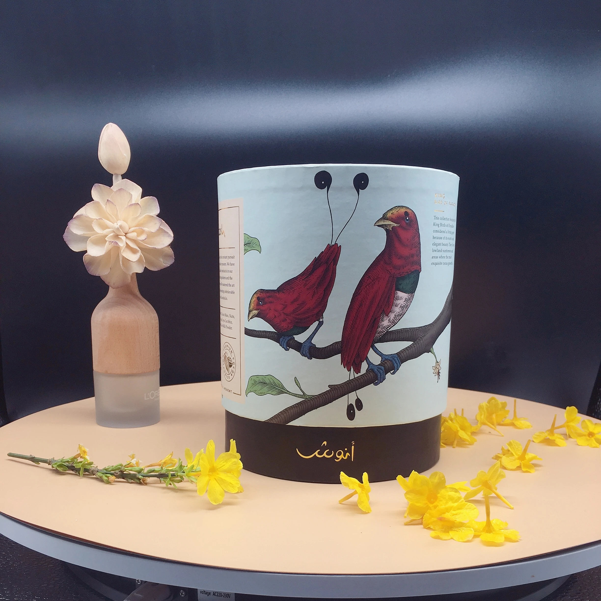 10. Маленькая круглая картонная подарочная коробка для конфет с крышкой, с индивидуальным принтом