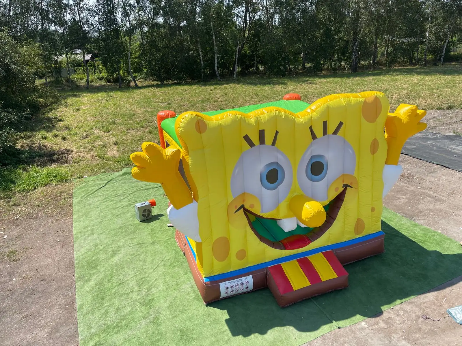 Newly design SpongeBob SquarePants Inflatable Fun City Trampoline Games Inflatable Playground For Kids