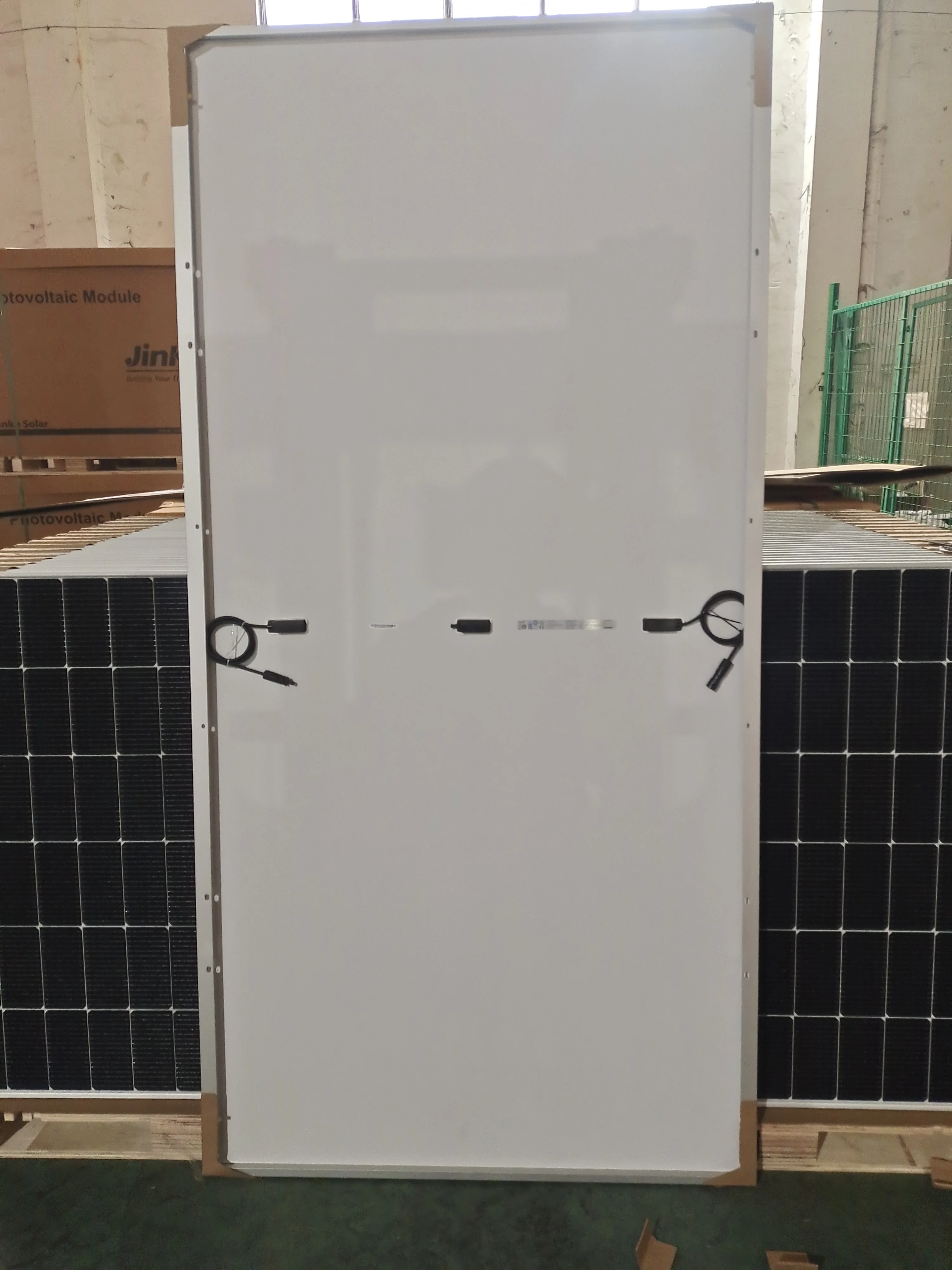 The Best Solar Panels 580w Jinko Solar Module N Type Solar Panel Price and off Grid Solar Inverter Solar Systems