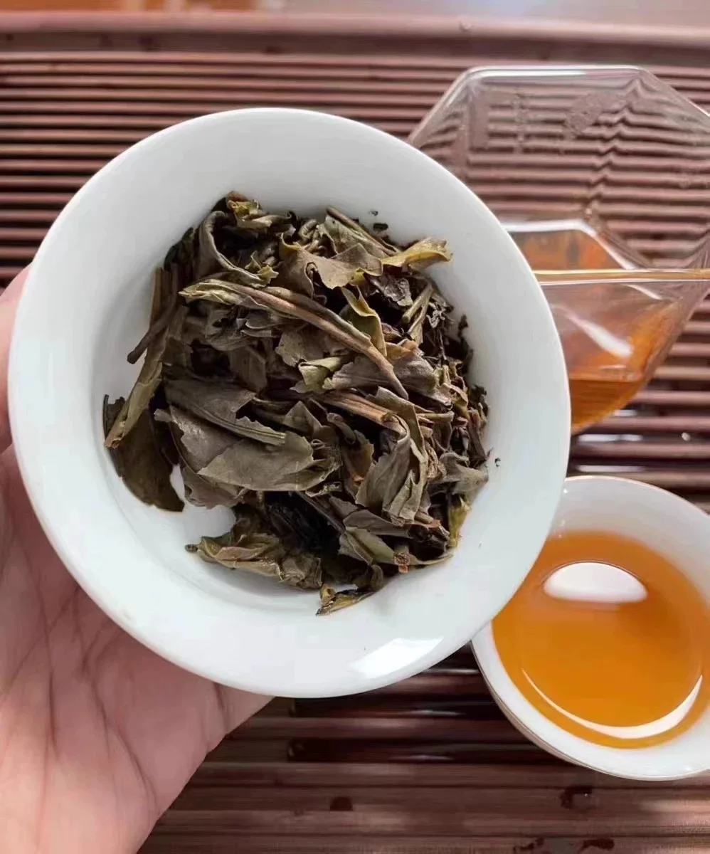 Известный чайный торт Юньнань Шэнь Пуэр 357 грамм 2003 года Xia guan qing unferementd Yunnan qi zi bing cha