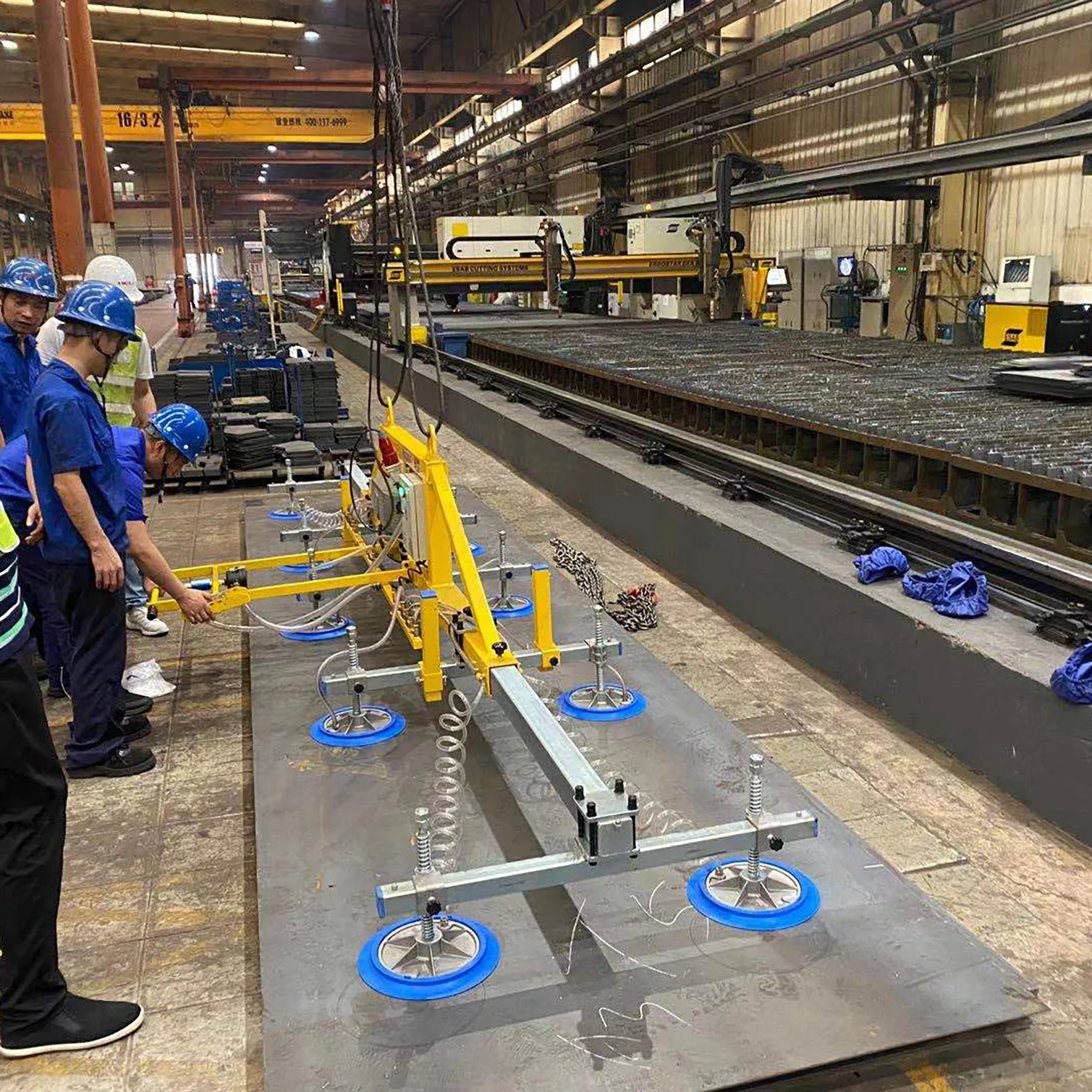Direct Factory Sale Vacuum Lifter Sheet Metal Large Plate Suction Crane For cnc Laser Cutting Machine