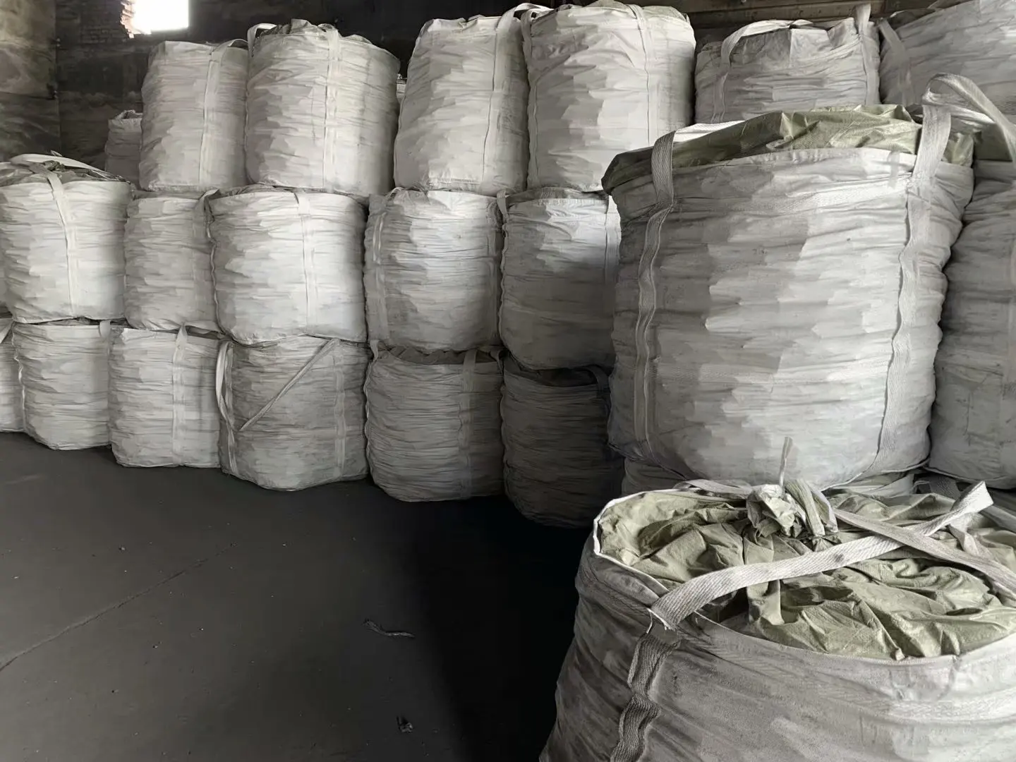 Cheap Price High Carbon FerroManganese For Steelmaking FeMn 65-80% Ferromanganese