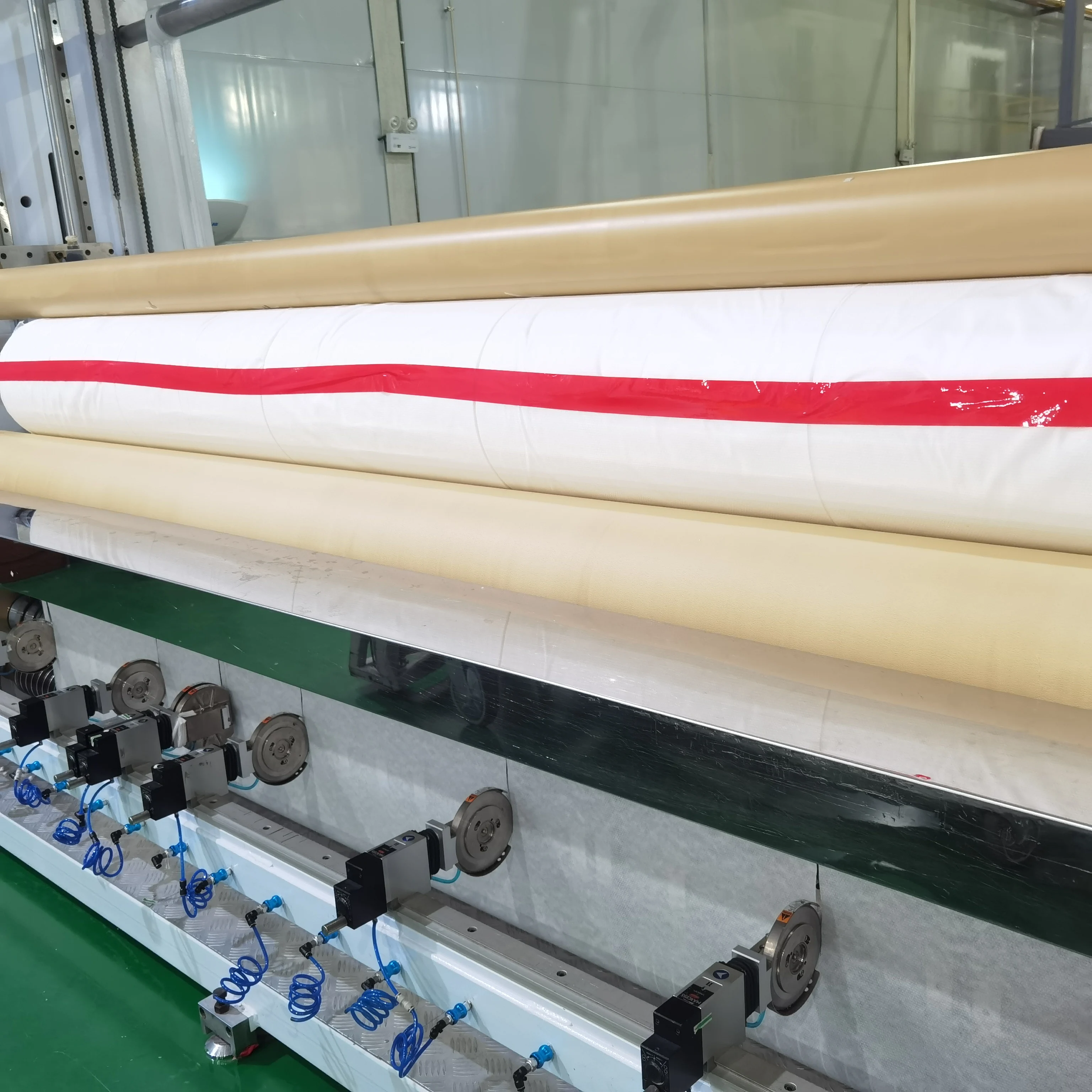 35gsm-90gsm 50%polyester 50%woodpulp Spunlace Nonwoven Parallel Cross Emboss Spunlace Nonwoven  Fabric Factory
