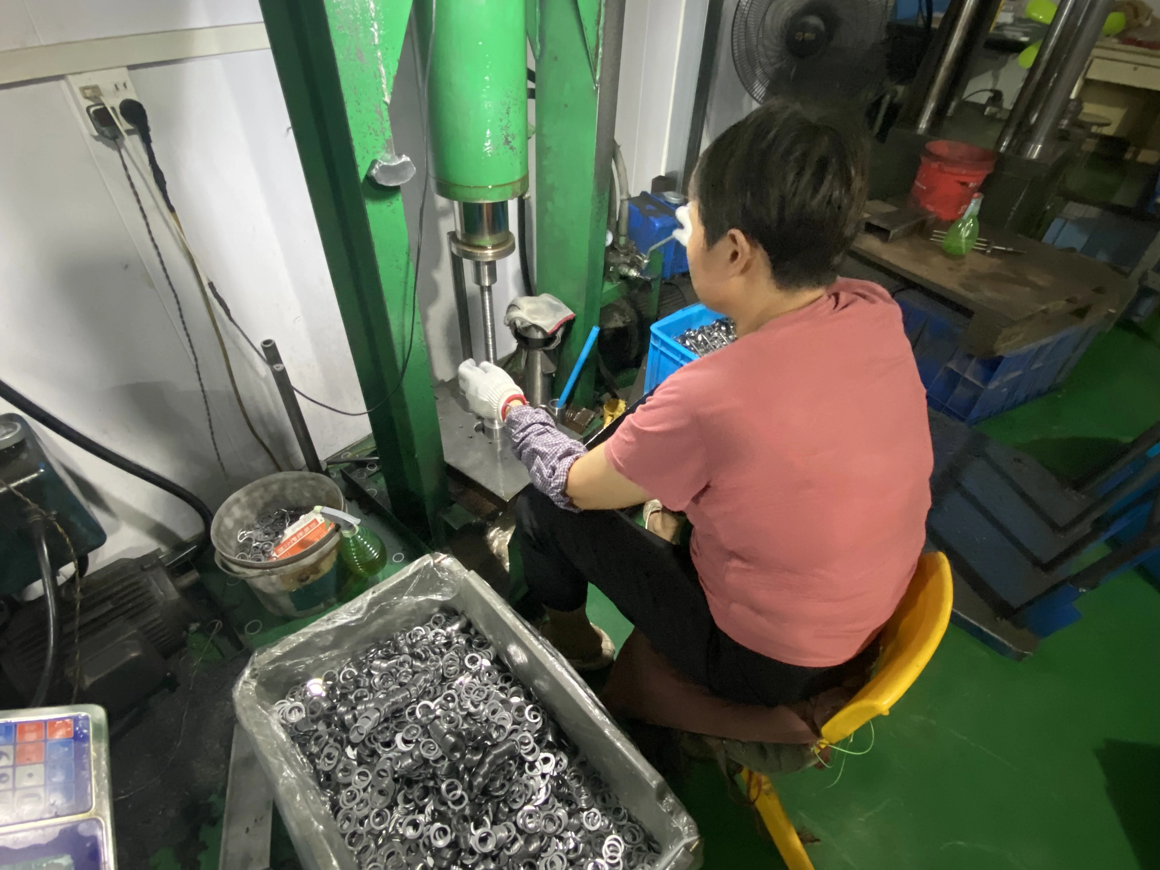Small Electronic Product Stamping China Sheet Metal Supplier Offers Beryllium Copper & Brass Stamped Hardware Parts
