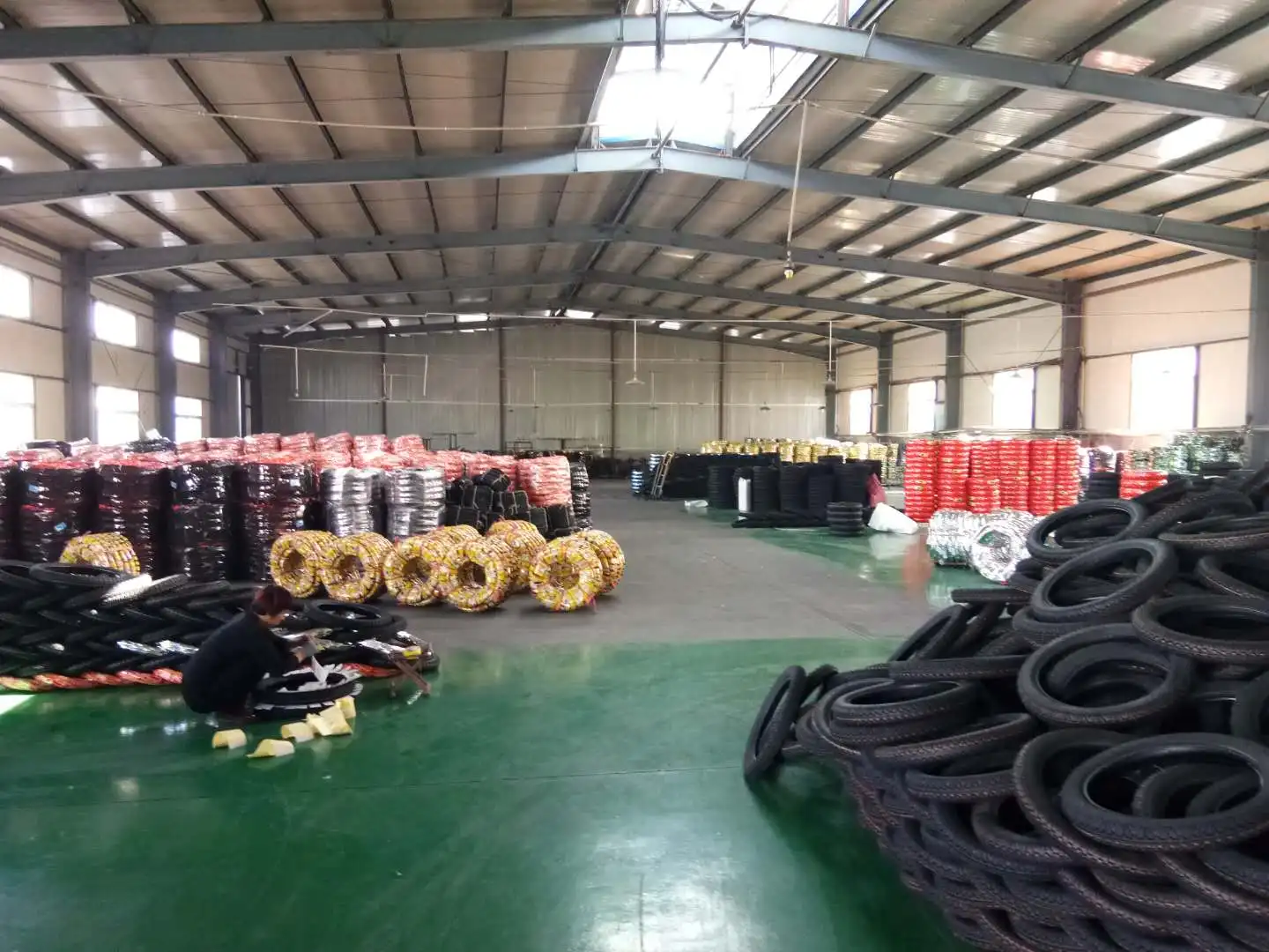 
China factory wholesale motorcycle tire and tube for sale 