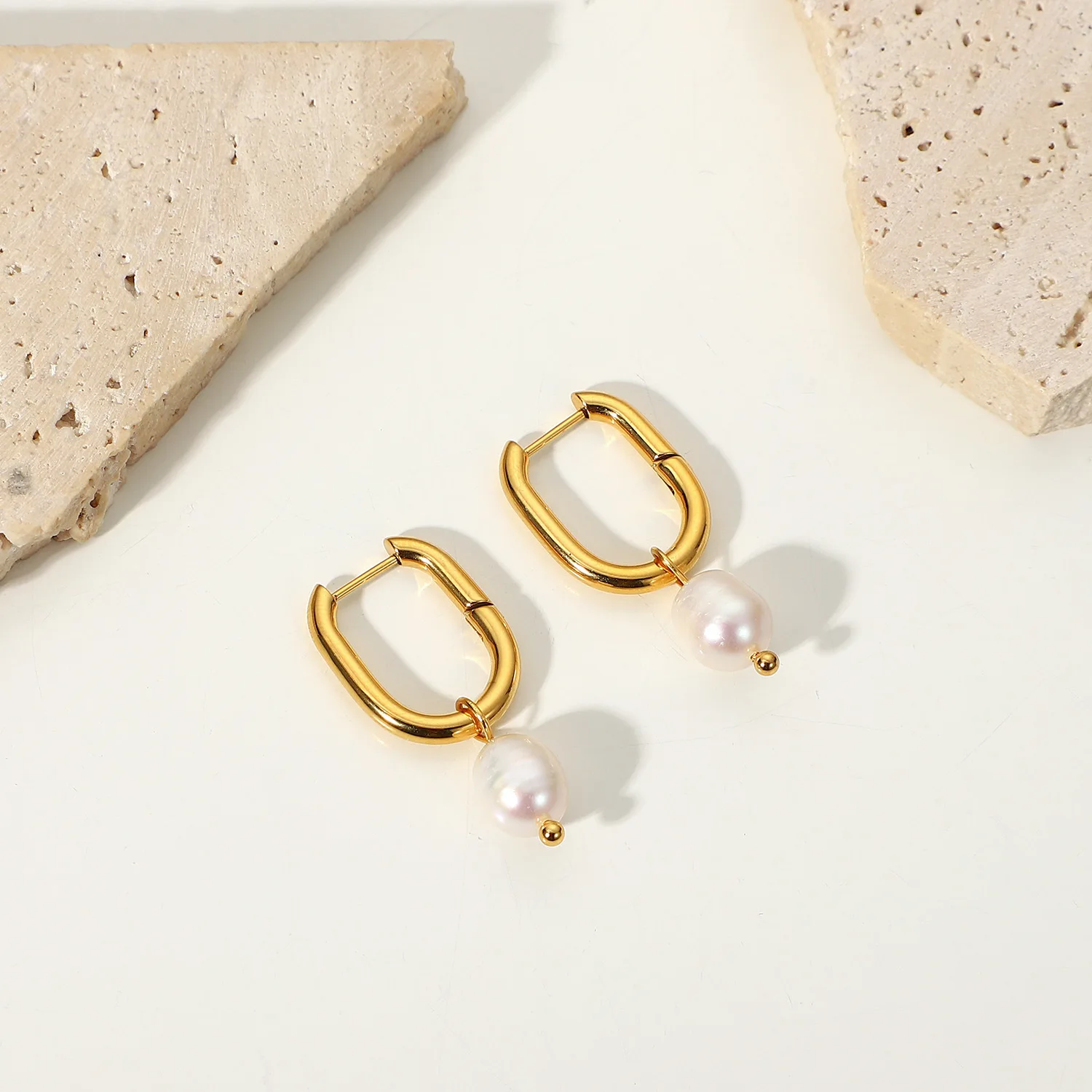 Liuanan 18k Gold Plated Pearl Drop Earrings Pendant Freshwater Irregular Pearl Earrings For Women Wholesale Jewelry