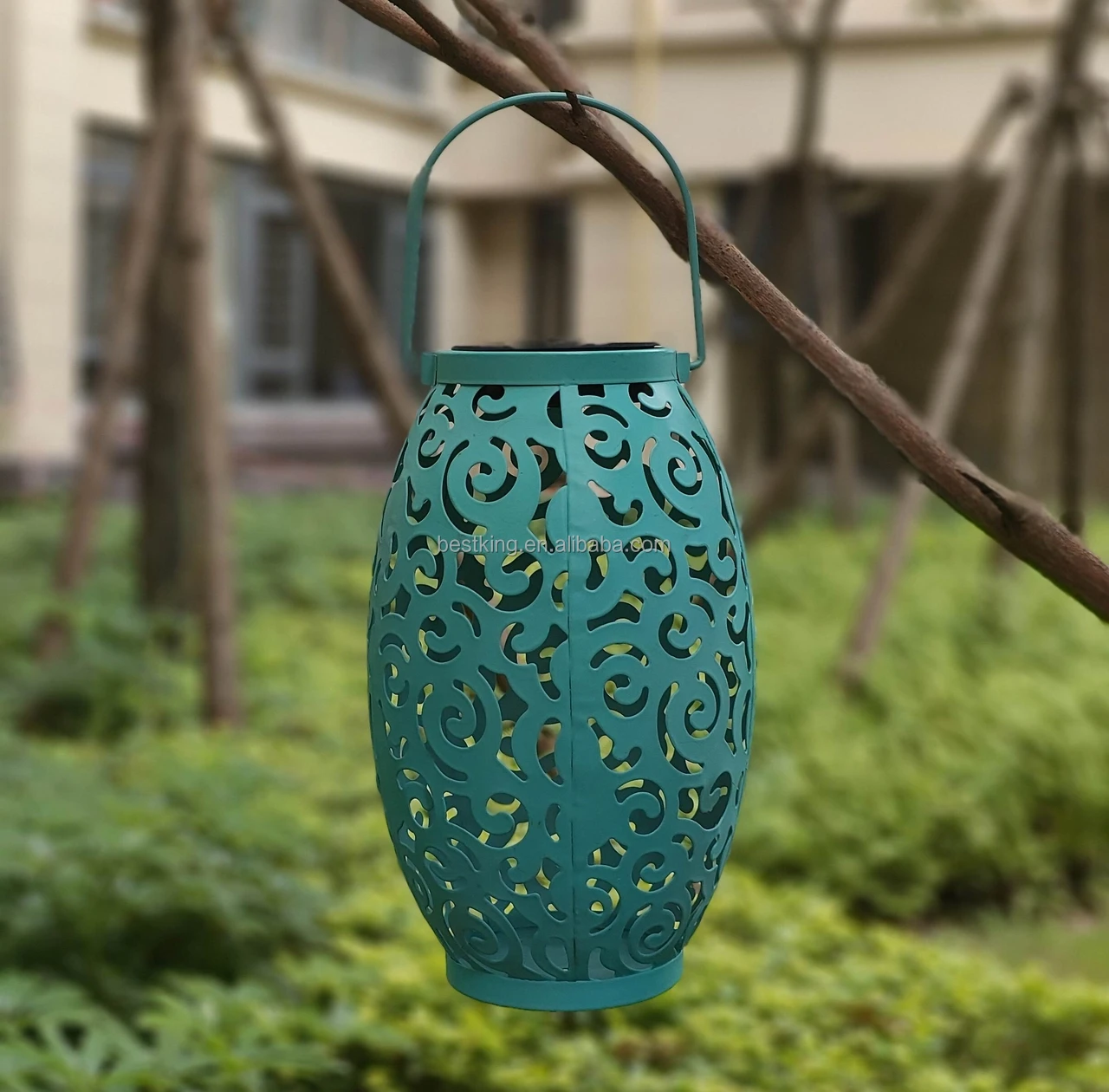 Waterproof IP44 outdoor solar powered iron cloud pattern lantern for courtyard garden decoration