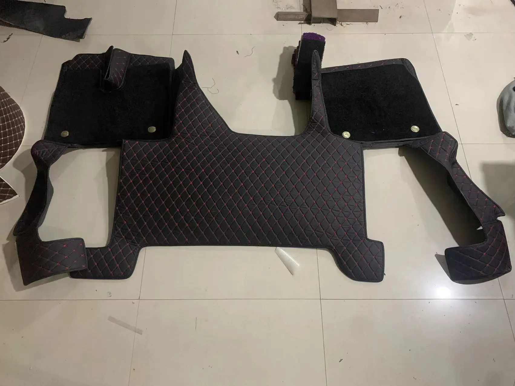 Wholesale Custom Fit Full Set Position Car Mats For truck  Sinotruk Sitrak Max Ch9 Sinotruk Shacman Faw Foton auman