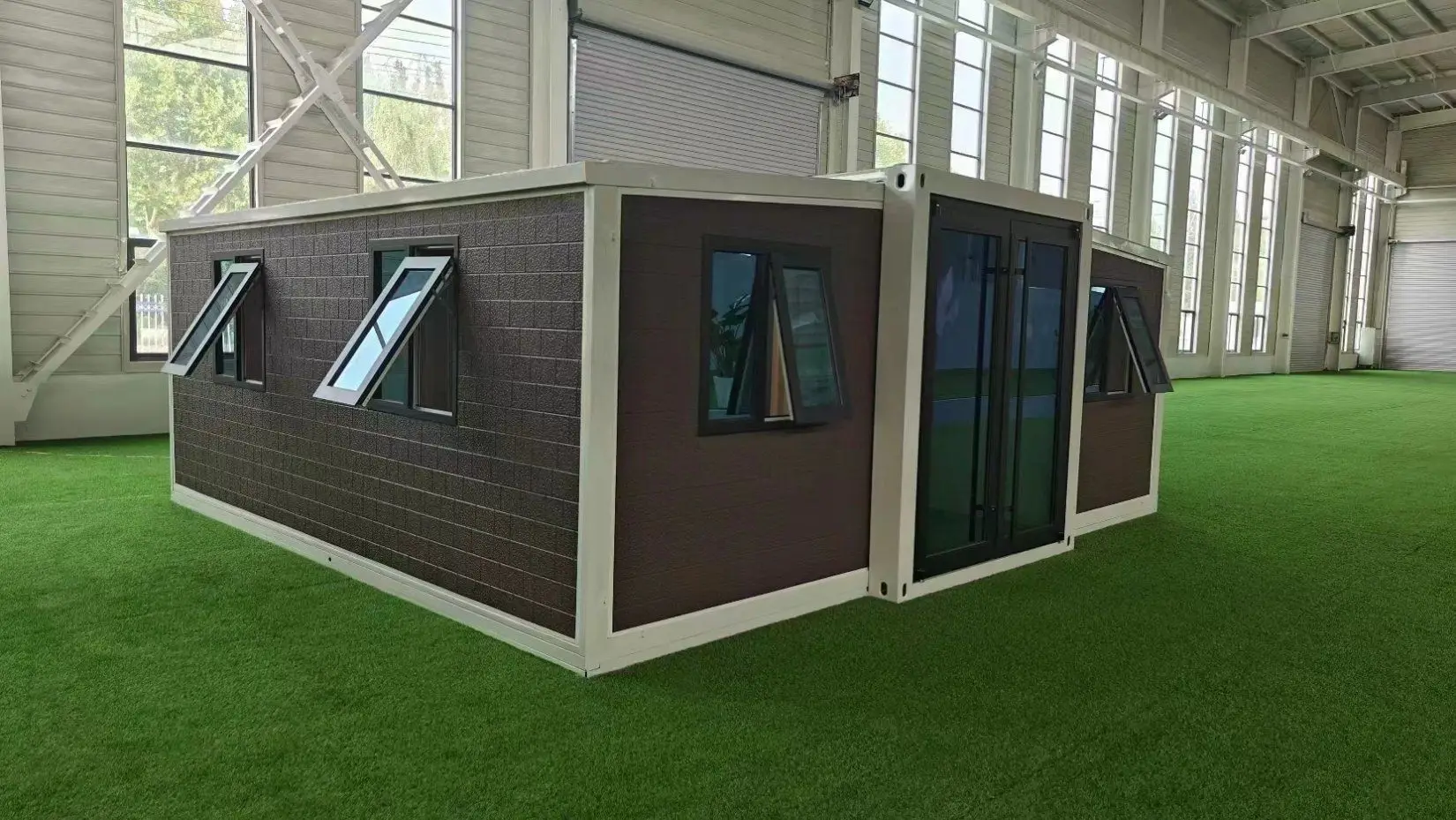 Fully Furnished Foldable Granny Flat Luxury Mobile Prefabricated Prefab Home Kit Expandable Container House With Triangle Roof