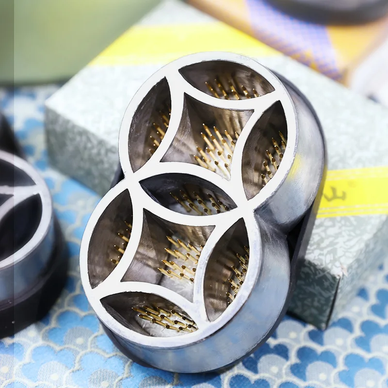 kenzan flower arrangement stands  Flower Arrangement Tools With TPE Sleeve Heart Shape Arranging Tool Kenzan Ikebana