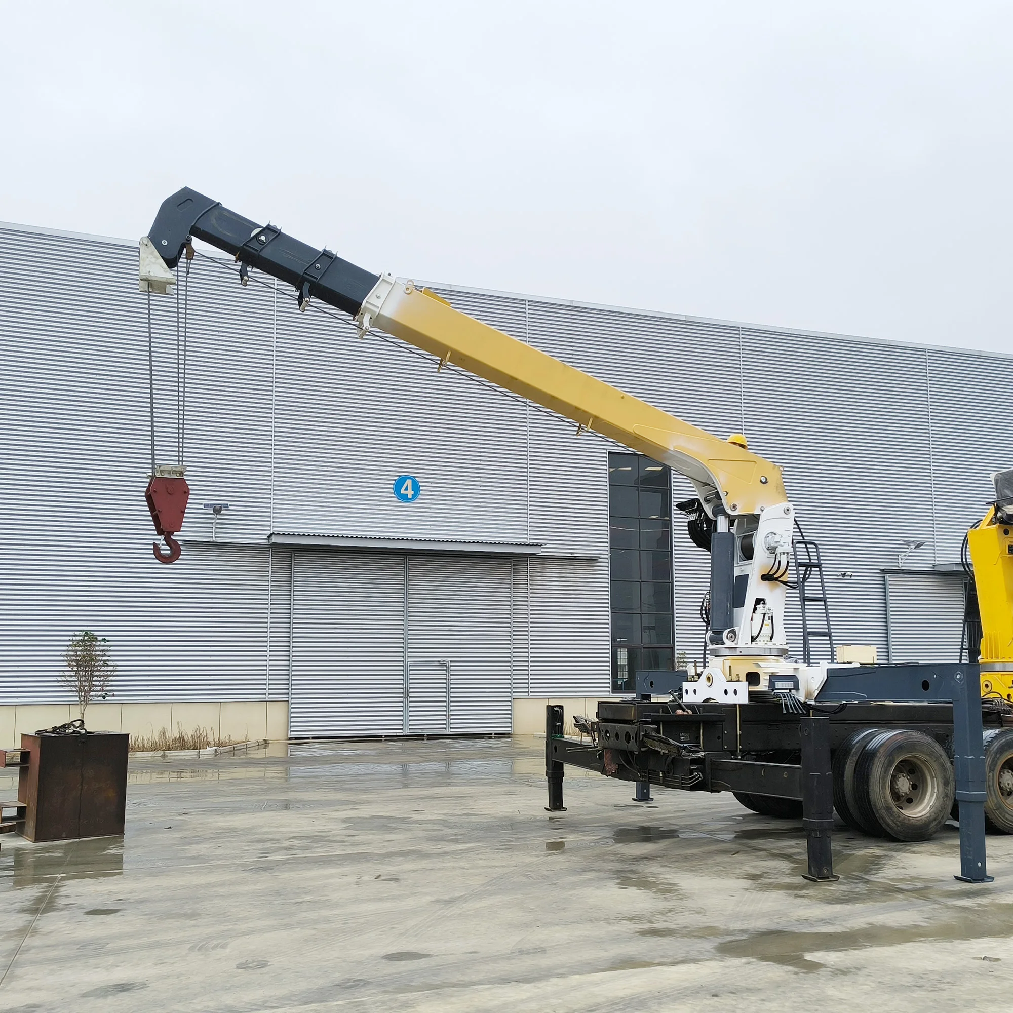10 Tons 12 Tons 14 Tons Manufacturer China XuZhou Hydraulic Straight Arm Manipulator Truck Crane