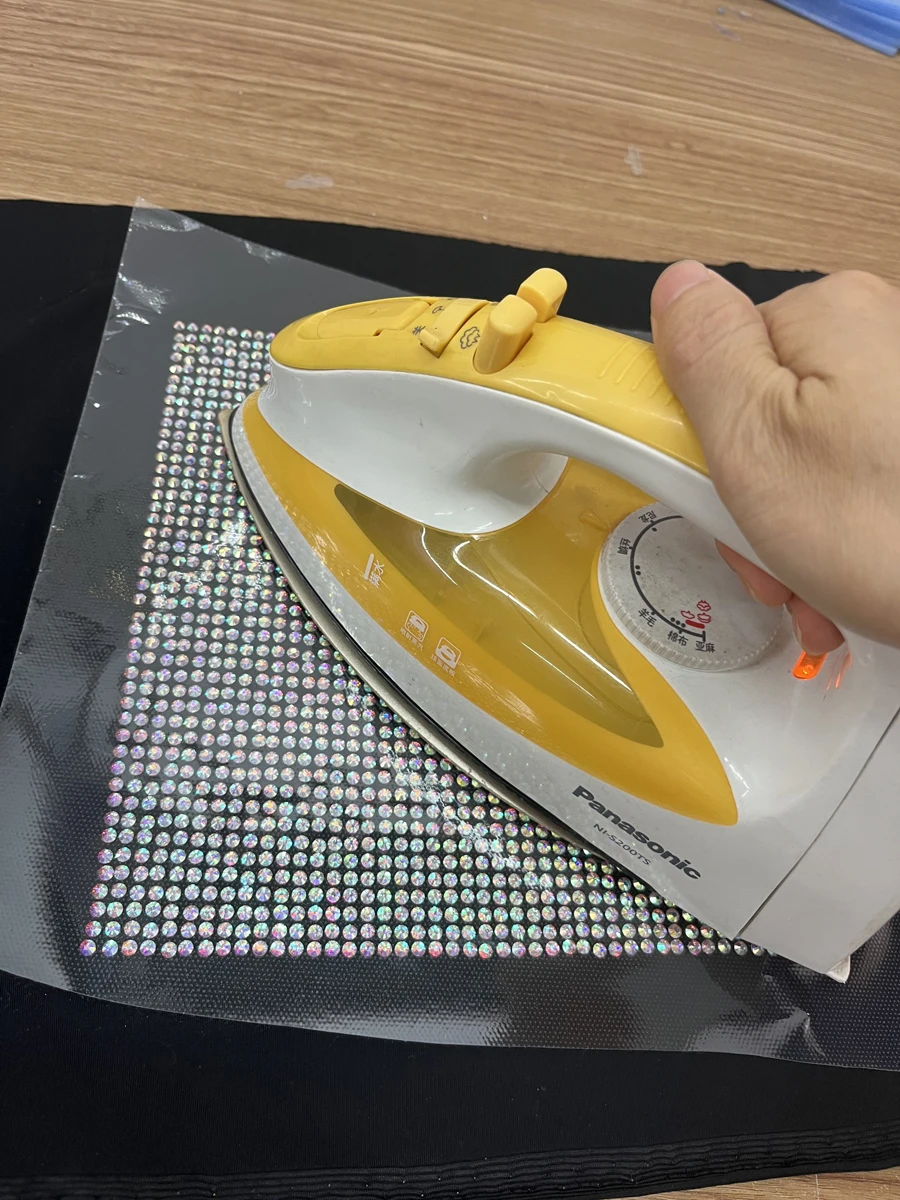 Lucky bulk top shine  ss6-ss50  12-16 cuts 70 colors rhinestones hotfix rhinestones  hotfix cristal  iron on rhinestone glass s