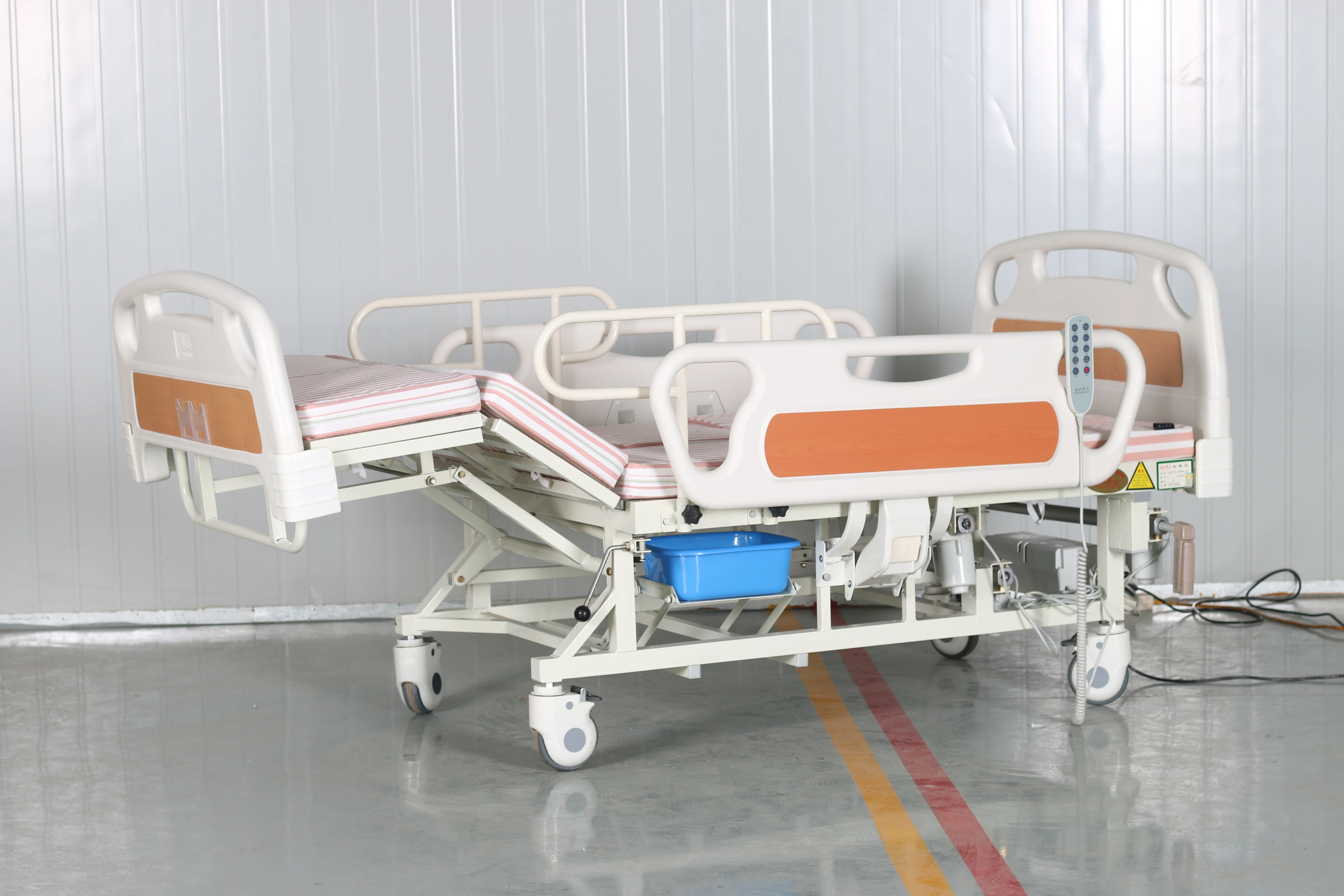 wholesale C05 Full Curved Leg Manual electric dual-use patient elderly home care Nursing Bed