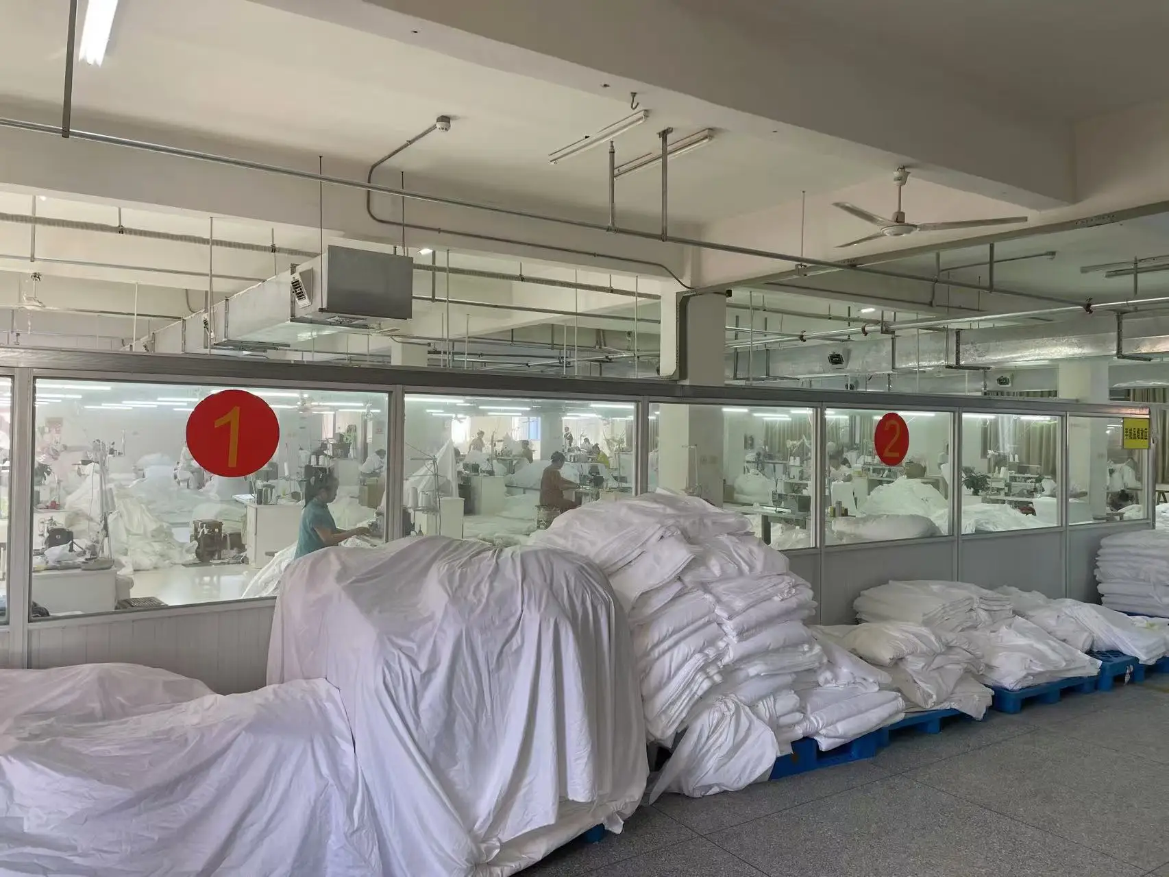 hotel textile comfortable breathable warm soft polyester fabric polyester filling mattress topper