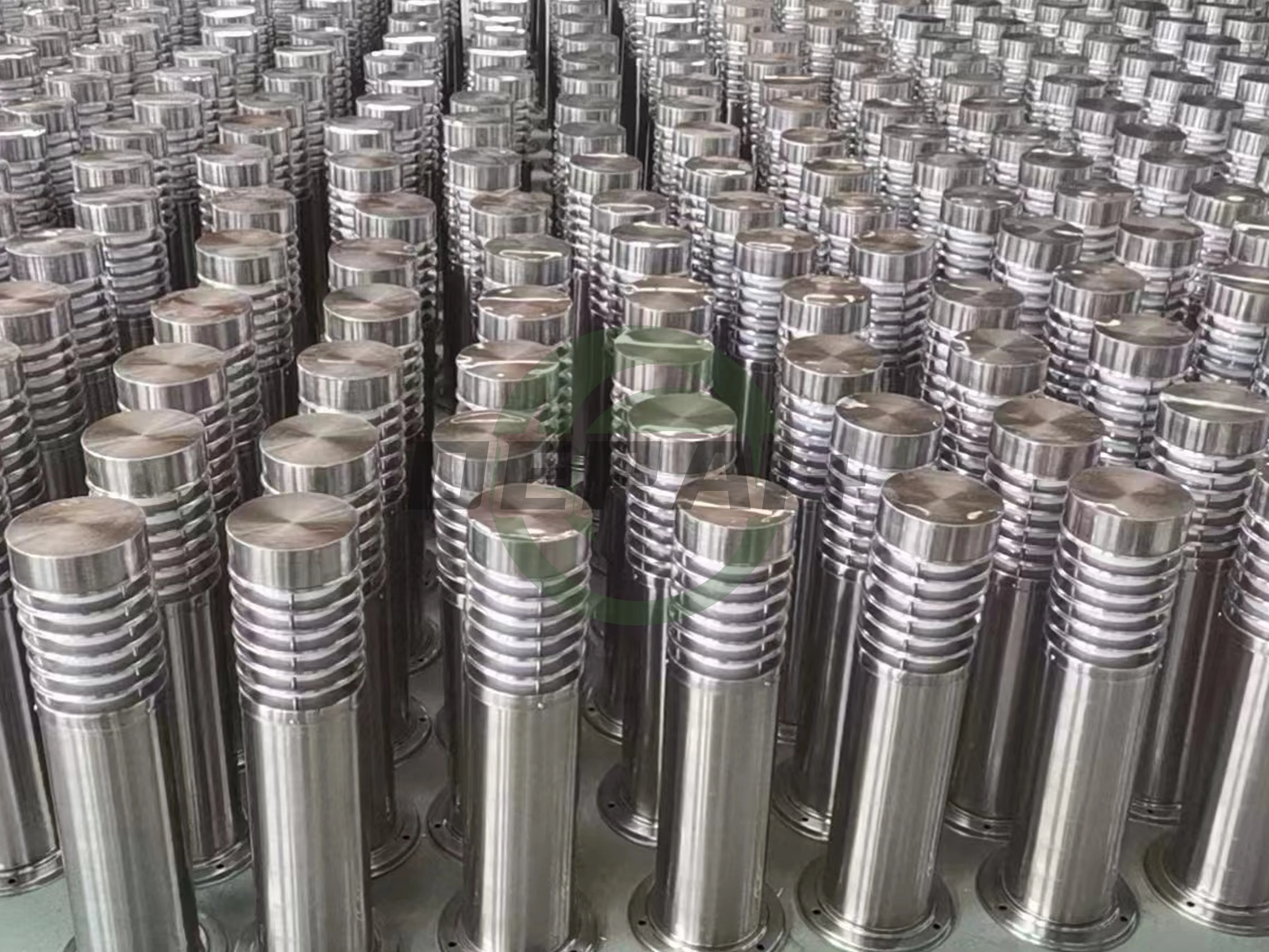 2024 Modern Patio Stainless Steel LED Traffic Security Light Bollards for Parks