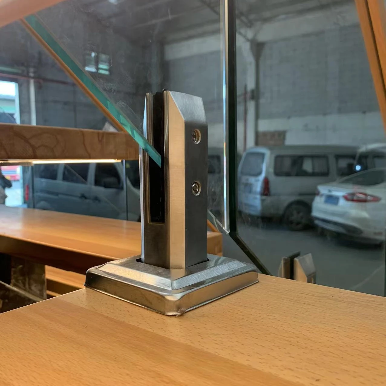 VIKO Customized Indoor Stainless Steel Glass Railing Outdoor Swimming Pool Fence