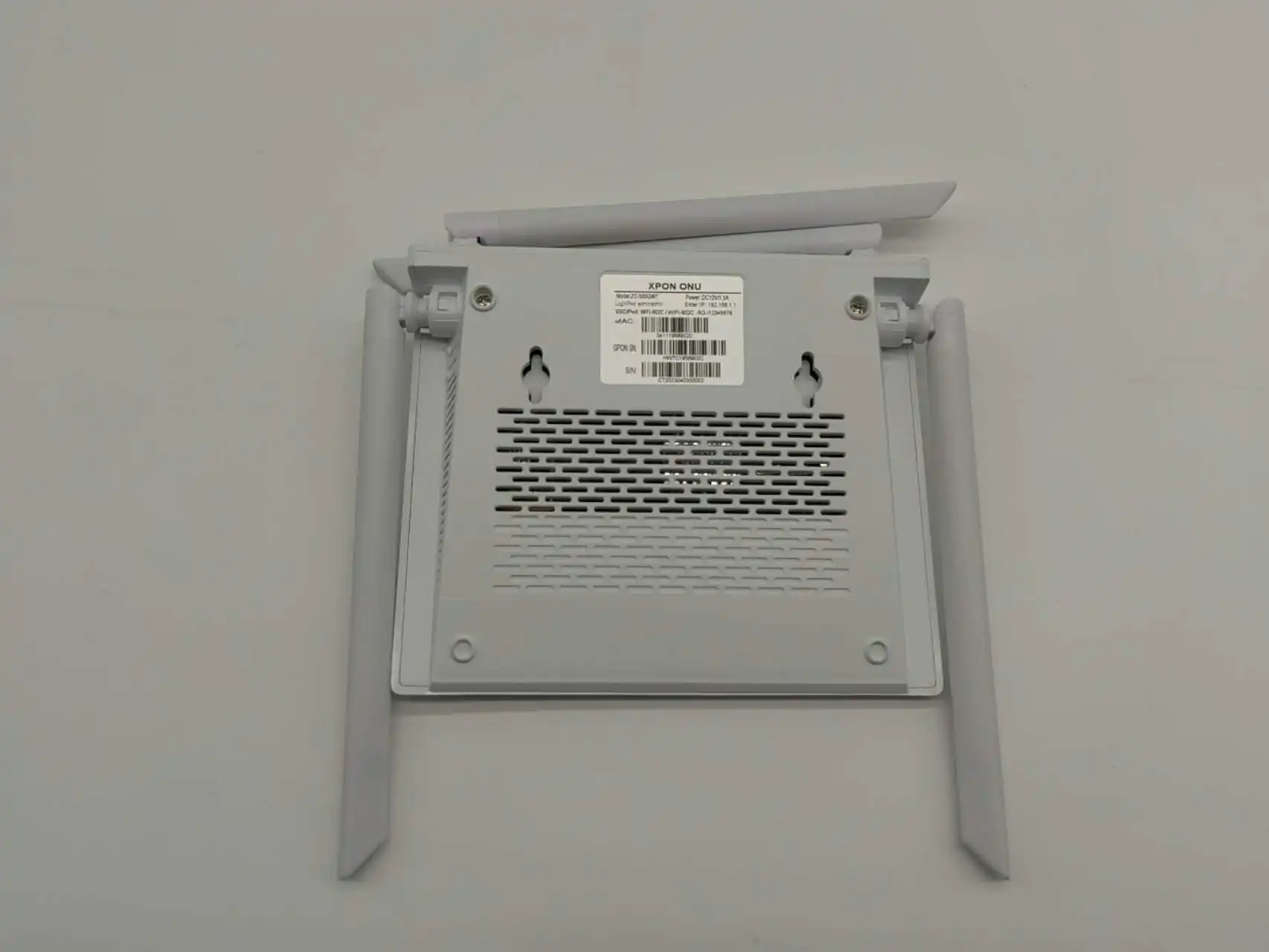 Hot-selling FTTH Modem CATV ZC-500GWT XPON 4GE+AC1200 WiFi 5+1CATV Dual Band ONT