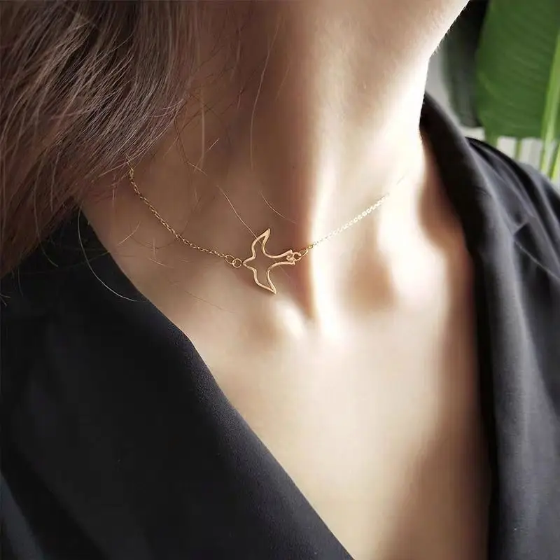 Fashion Swallow Clavicle Chain Necklace Hollow Swallow Bird Choker Necklaces Minimalist Necklace