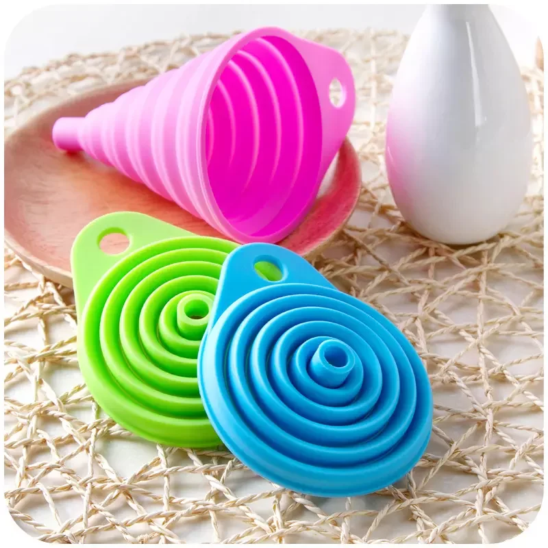 Food Grade Silicone Funnel Can be Folded household kitchen bar beer silicone foldable folding funnel with hole