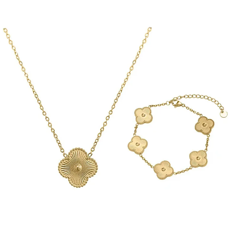 Girls Lucky Charm Luxury Four Leaf Clover Bracelet 18K Gold Non Tarnish Waterproof