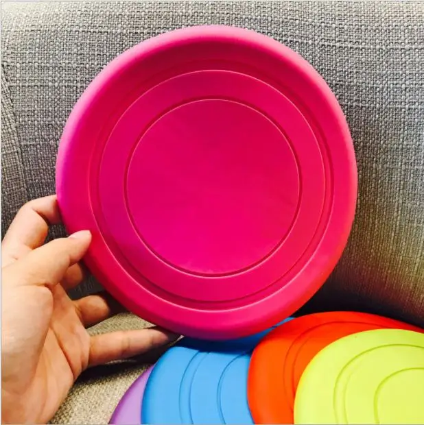 
Wholesale pet pure color rubber Flying Disc toys bite training supplies 