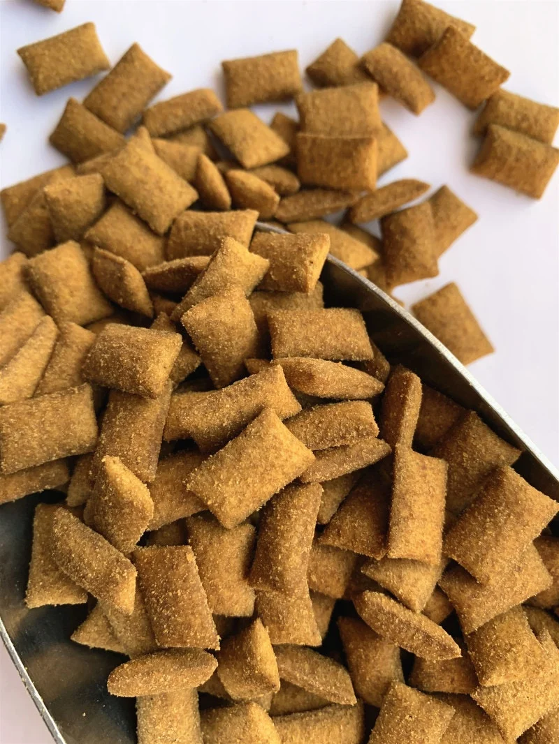 Cheese sandwich biscuits cats kittens molar teeth clean teeth meat strips dried fish cat reward snacks nutrition and fattening