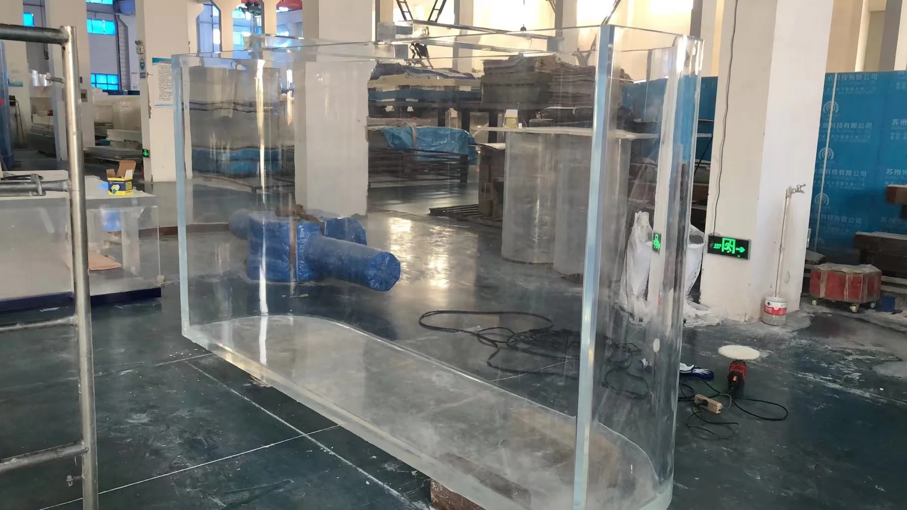 XC custom Large acrylic glass aquarium