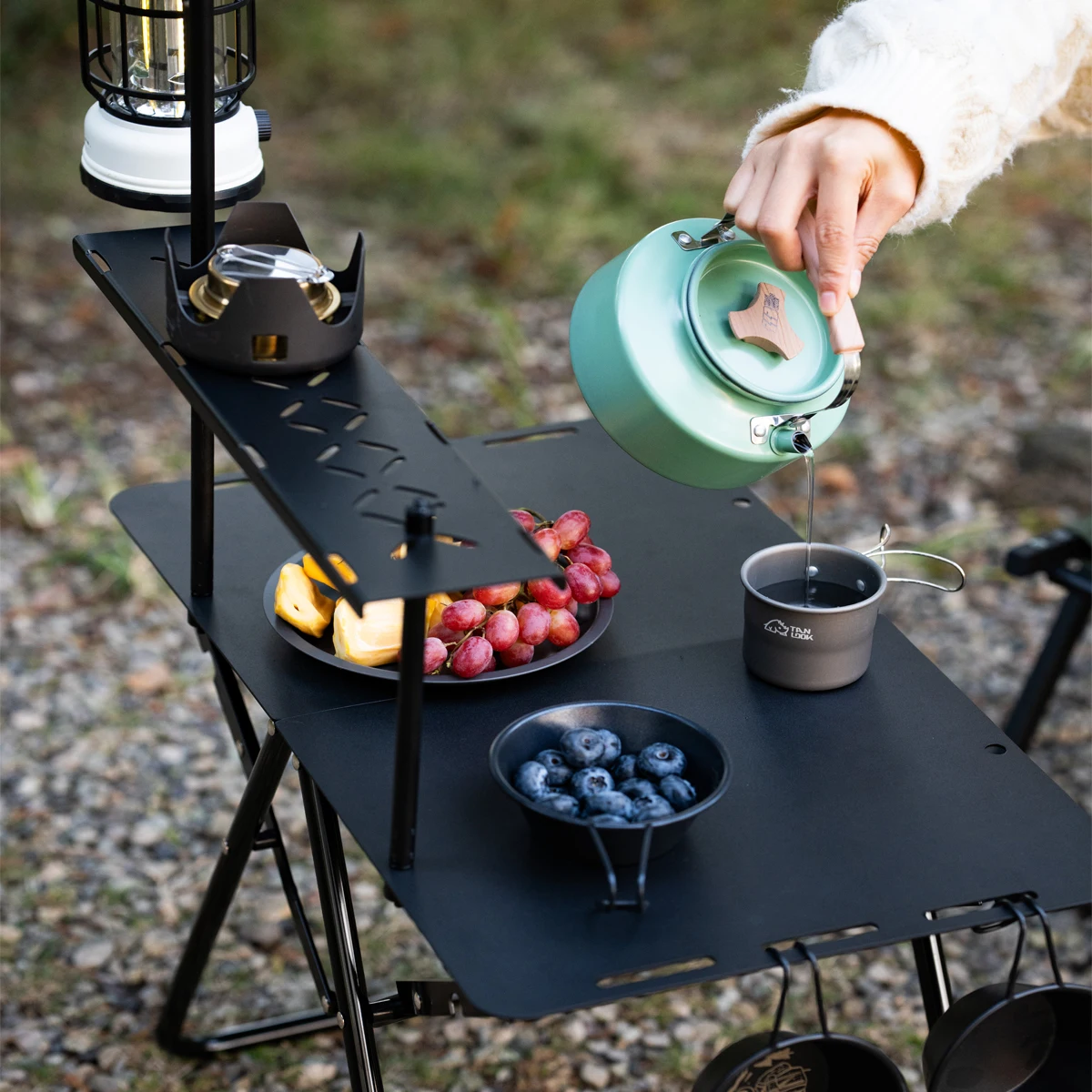 Feistel OEM Portable Mini Foldable Outdoor Beach Igt Suitcase Folding Table Folding Aluminium Picnic Table For Camping