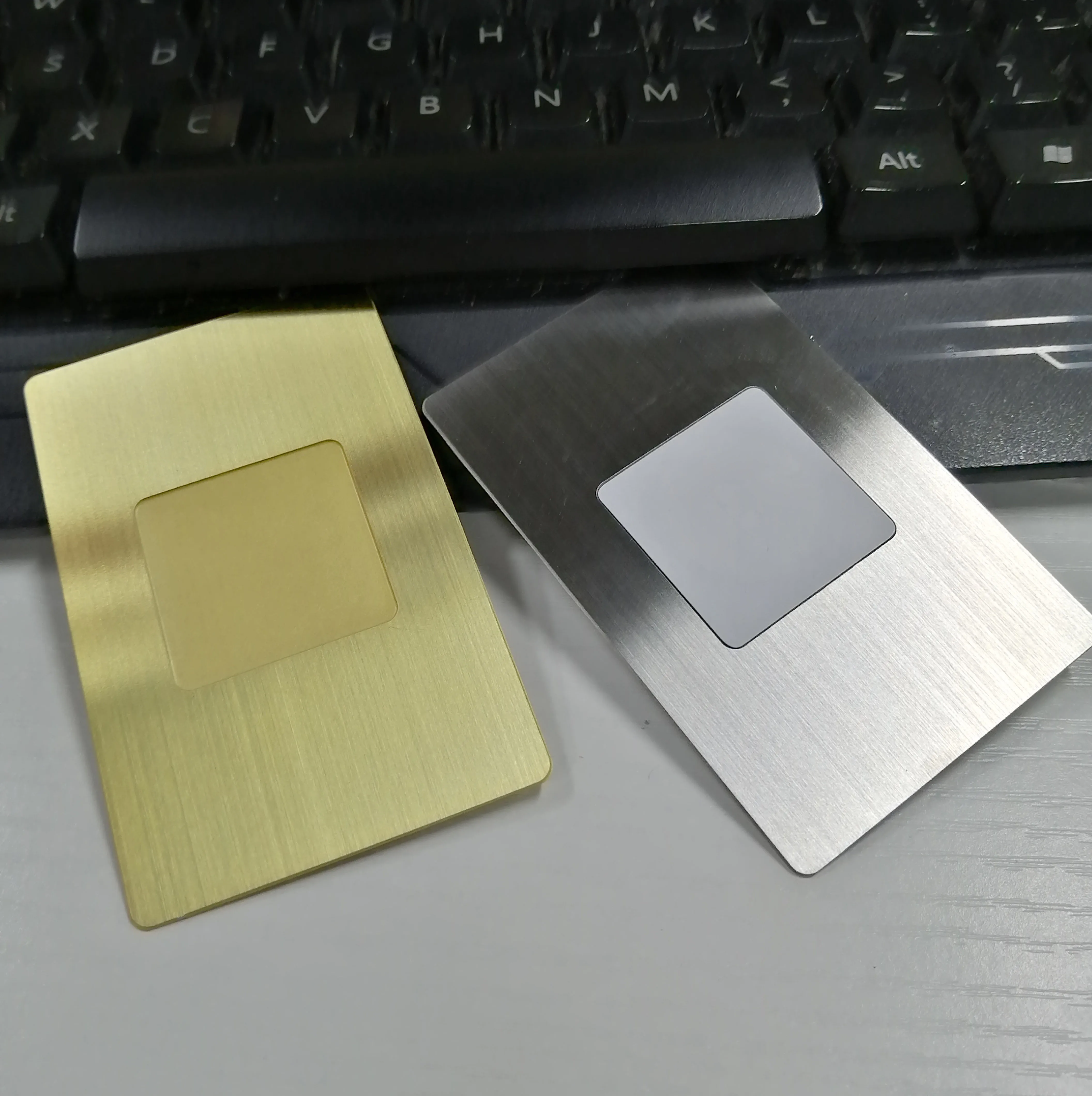 Карта Rfid Nfc Tap to go nfc chip black metal визитная карточка для контактов в социальных сетях