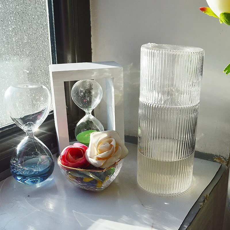 Винтажный прикроватный ребристый графин для воды со стеклянной чашкой
