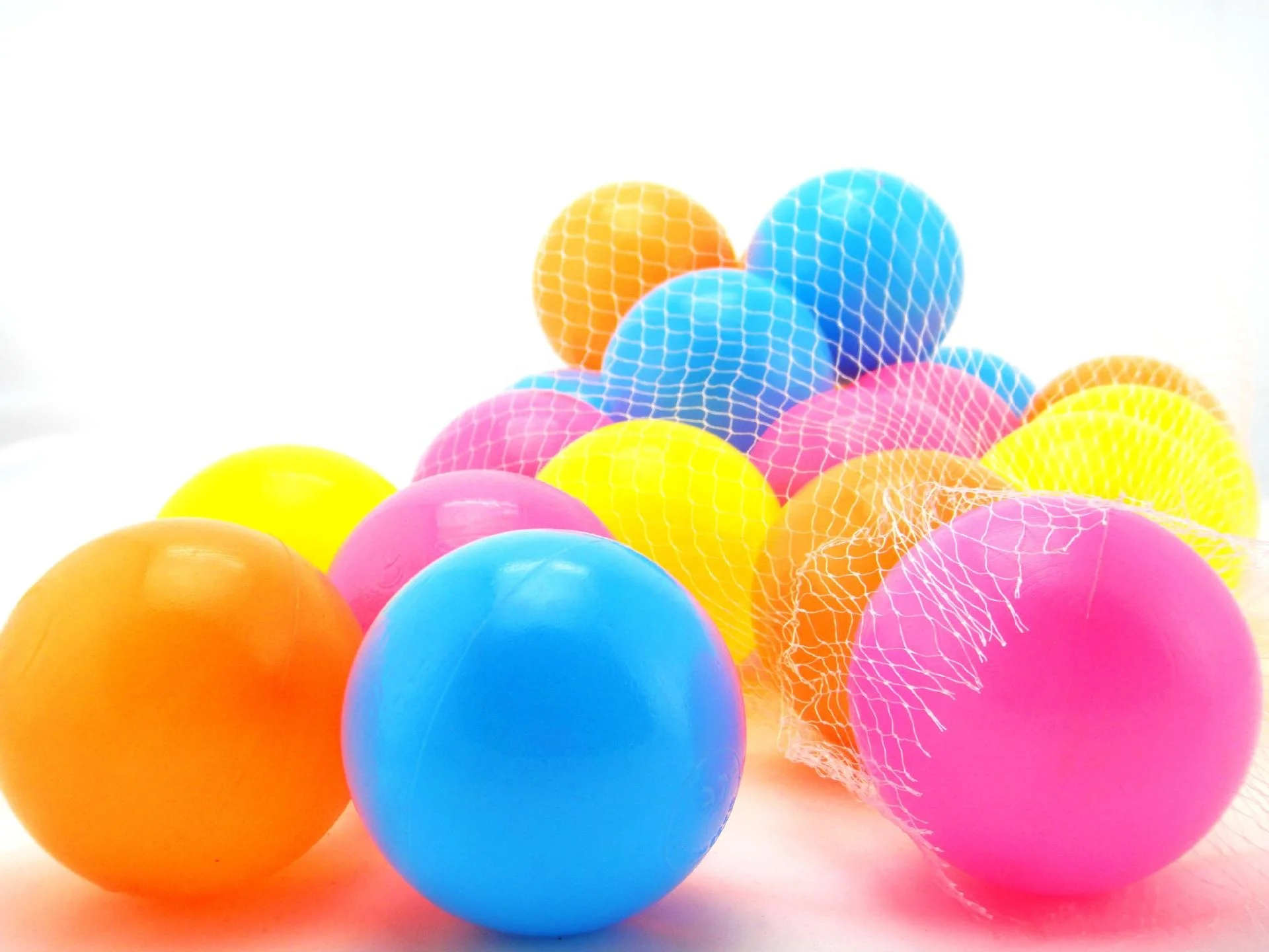High Quality Colorful Non-Phthalates LDPE Giant Plastic PE Ball Factory Direct Sale Toy Balls