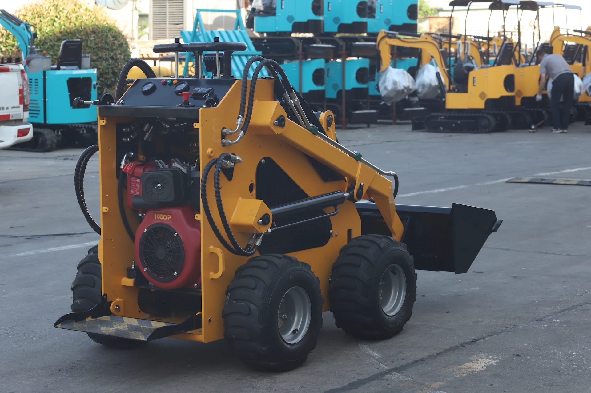 Custom Wholesale Mini Skid Steer Loader / Free Attachment Small Wheel Mini Skid Steer Loader For Sale