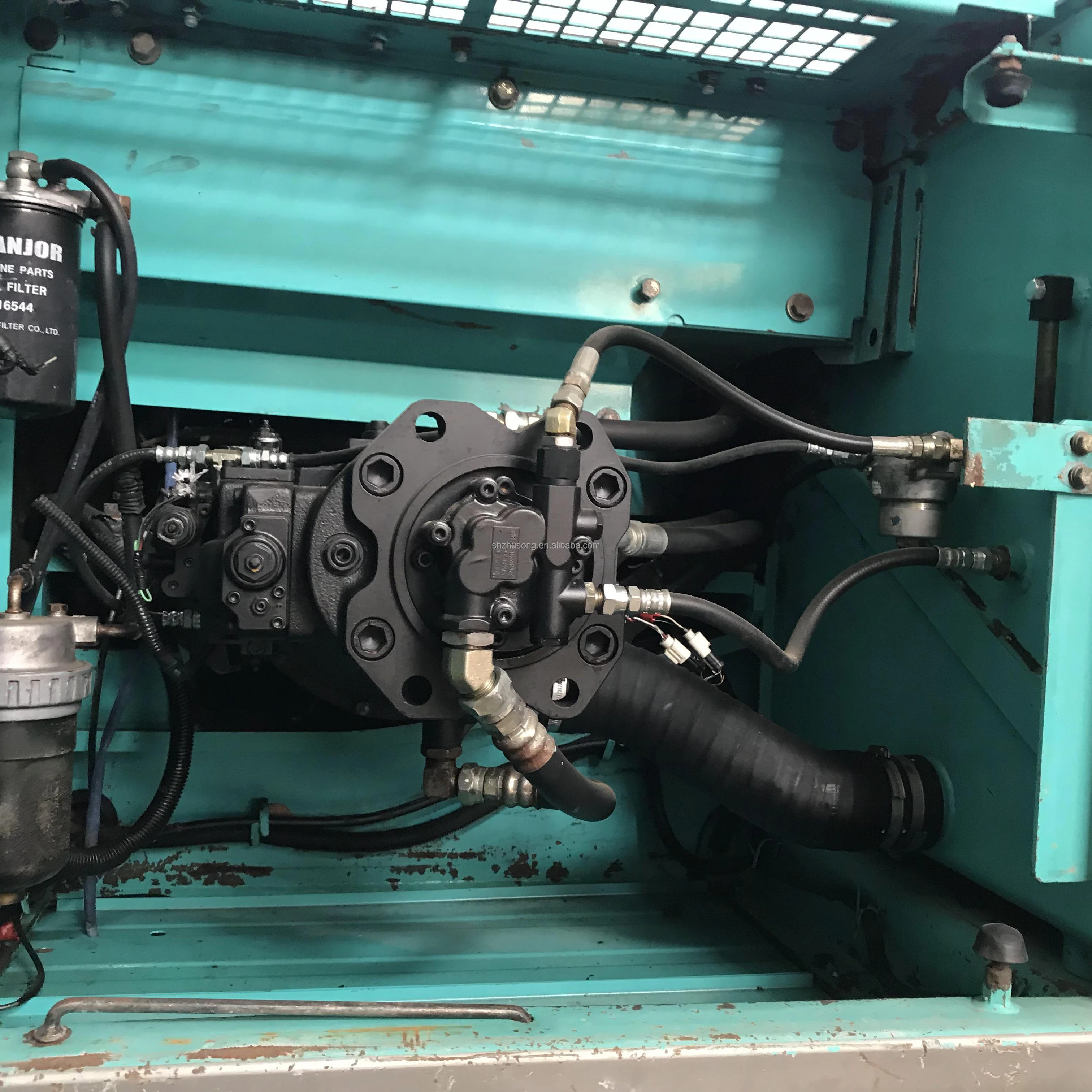 Used Kobelco excavator low price promotion  Japanese made used SK205-6 excavator good condition