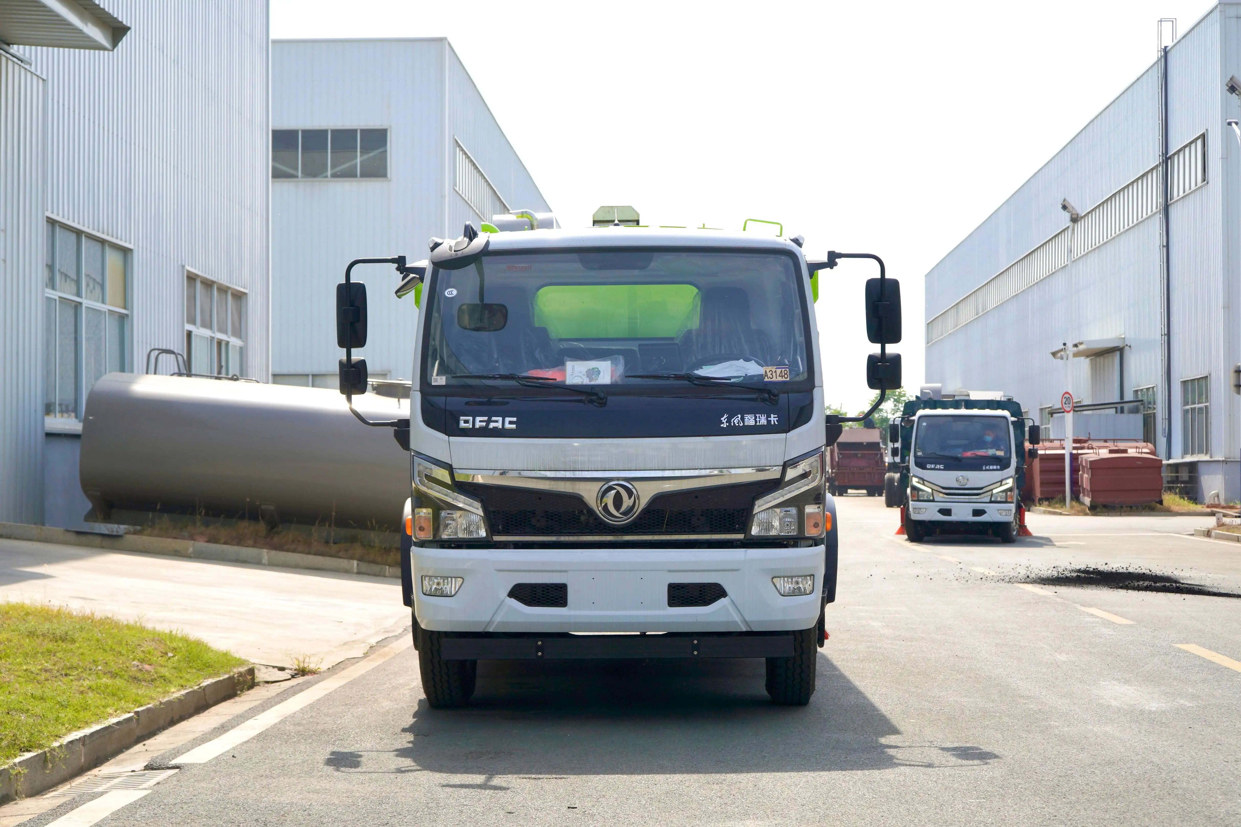 Dongfeng 4x2 7 5 CBM большая дорожная уборочная машина 220 л.с.