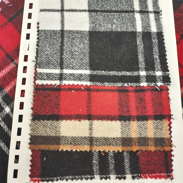 Factory wholesale stock flannel shirt fabric fashion Plush 100 Polyester Yarn dyed Plaid dress fabric For Flannel