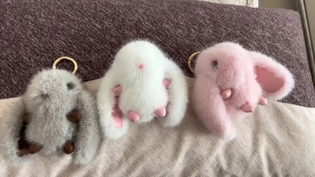 pink bunny keychains Fluffy Real Fur Pompom stuffed animal rabbit Key Chain Cute On Bag Car Key Pendant charm rabbit Key Ring