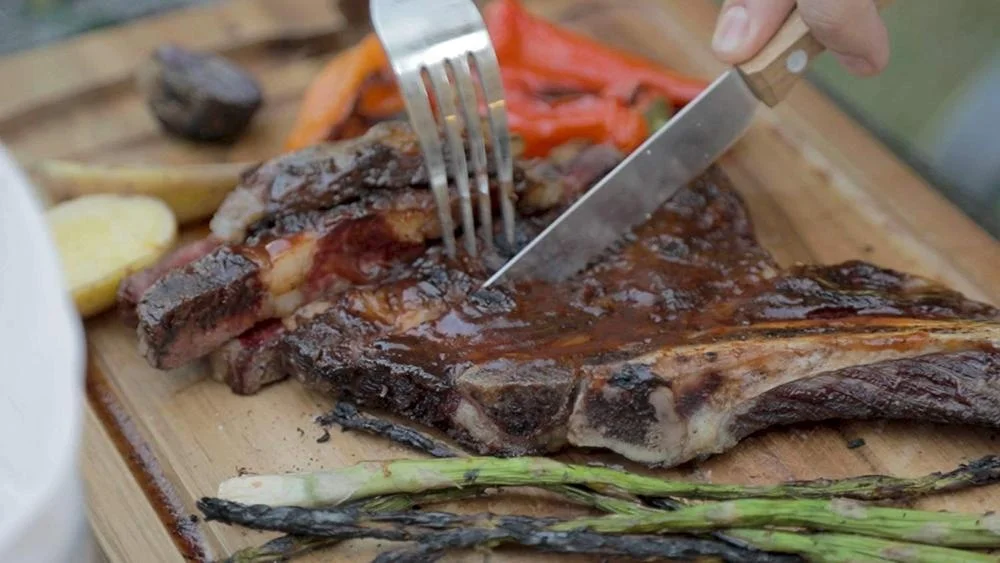 Refined-bam Acacia Wood Steak cutting Board with sauce cups and knife