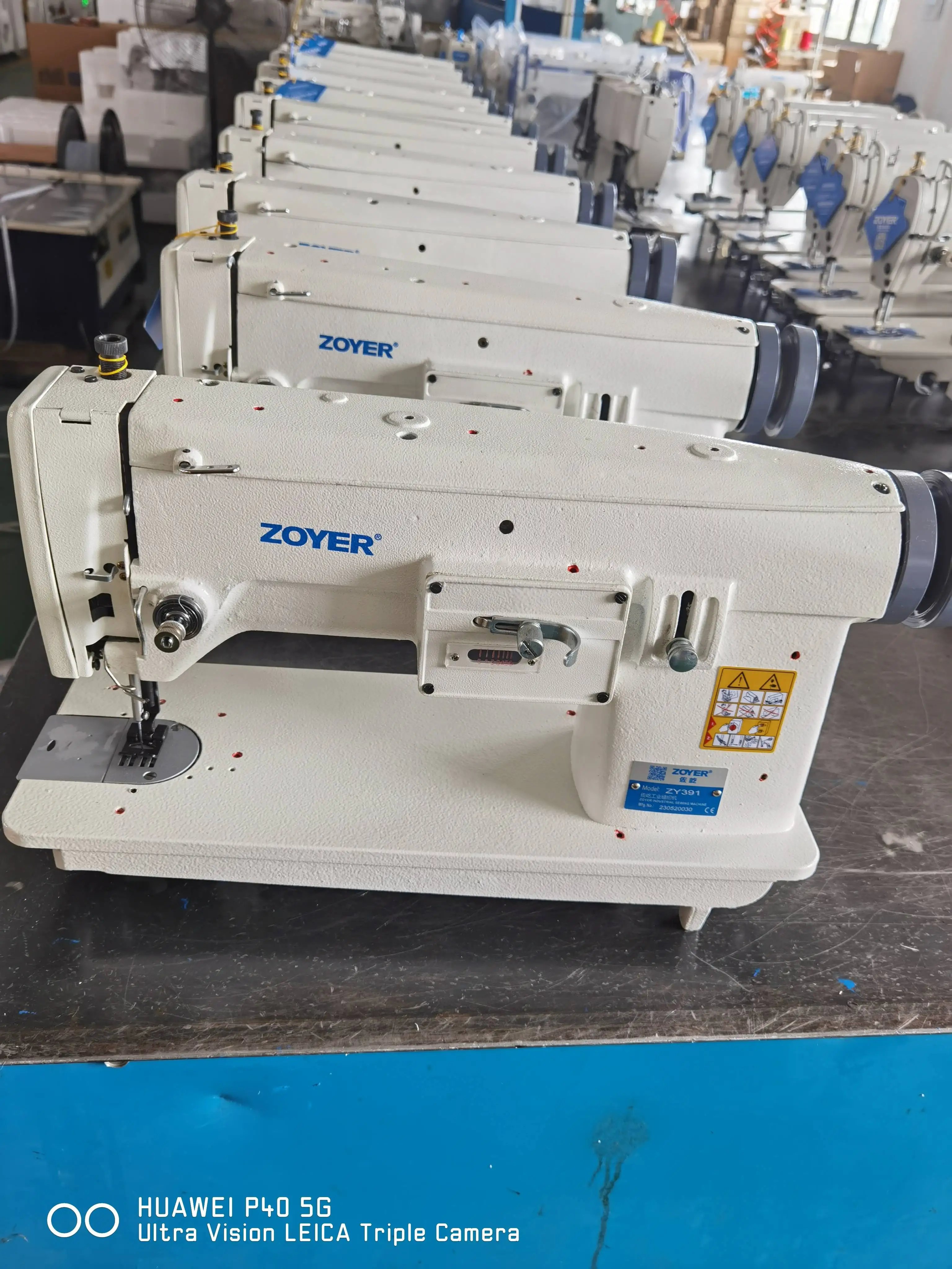 ZOYER ZY-391zigzag lockstitch sewing Machine for thin or thick materials such as fabrics, cotton and chemical fiber cloth