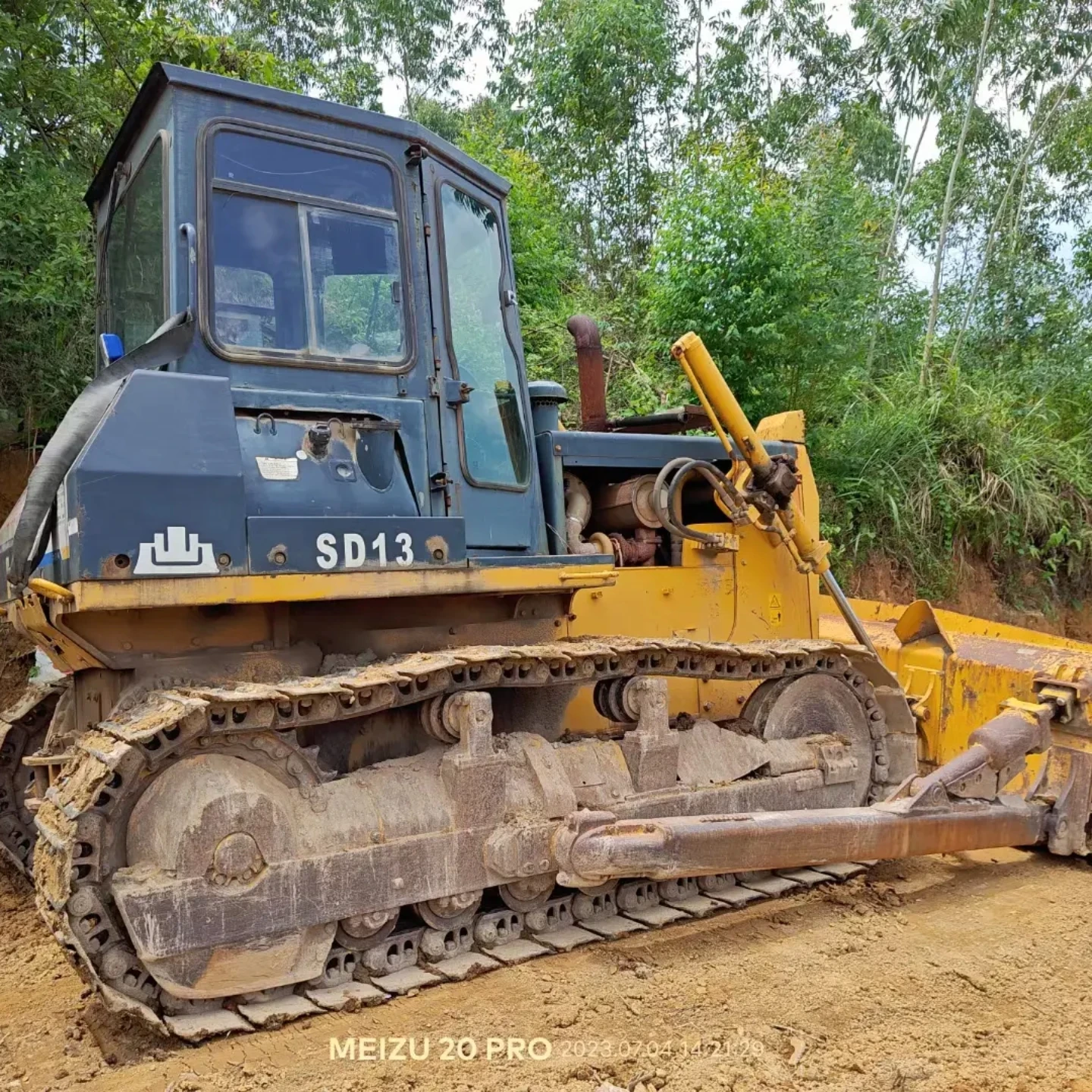 Shantui crawler bulldozer Used SD13 tracked bulldozer for sale ,Cheap China Komatsu Shantui SD13  dozer